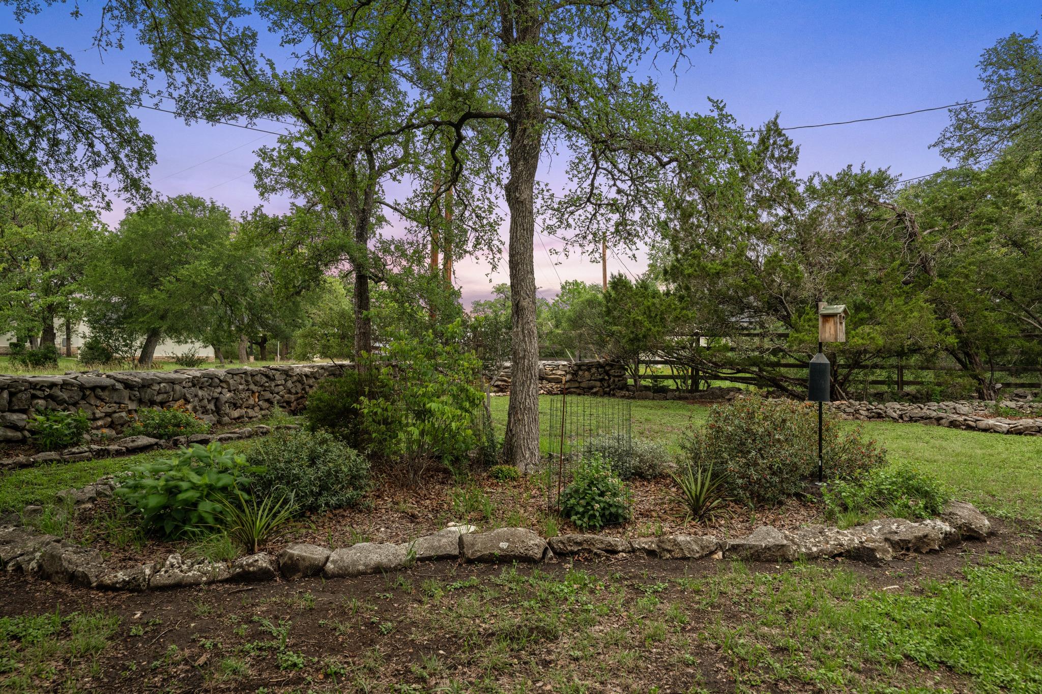 8305 Scenic Oaks Dr, Austin, TX 78737