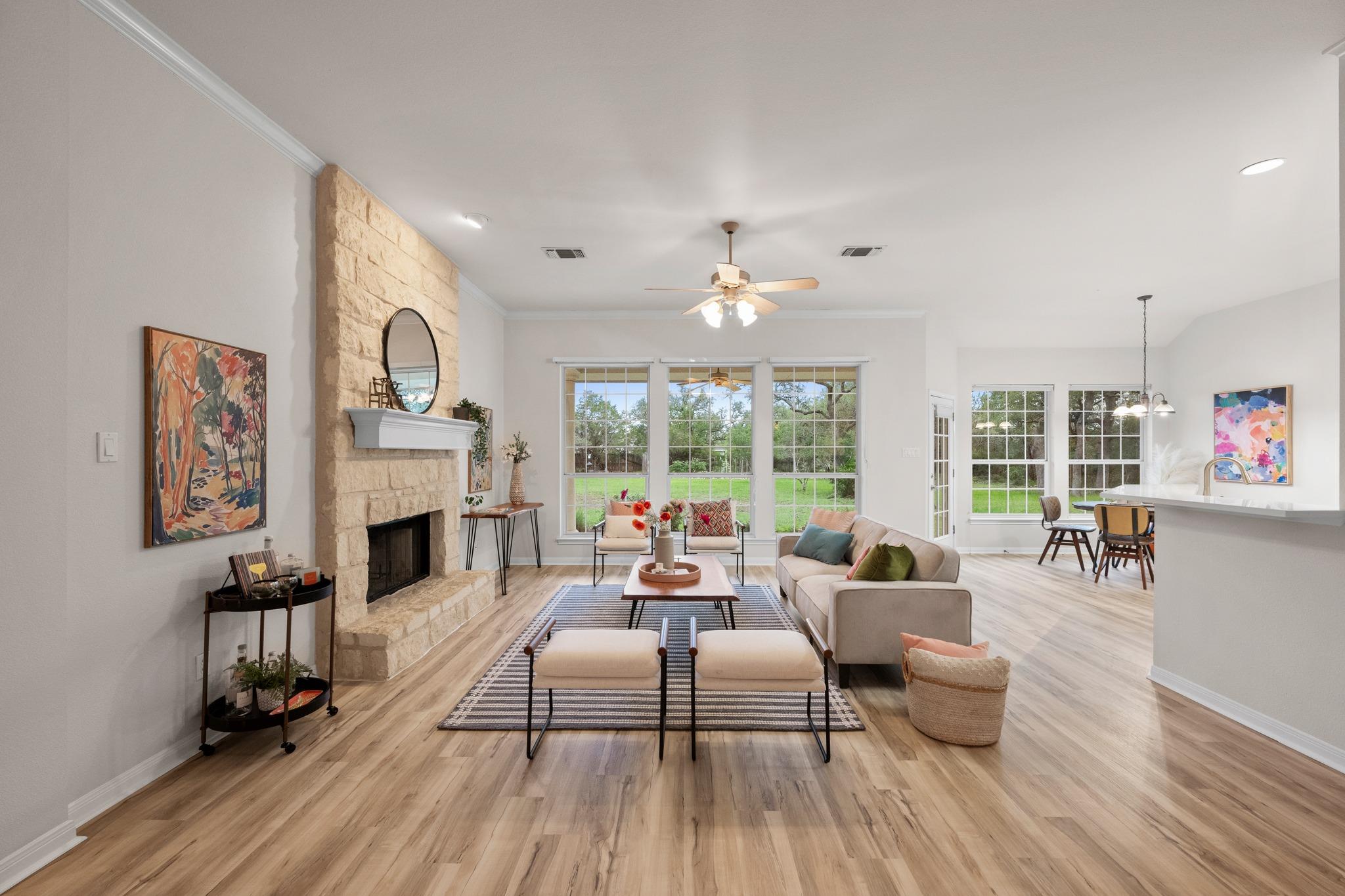 8305 Scenic Oaks Dr, Austin, TX 78737