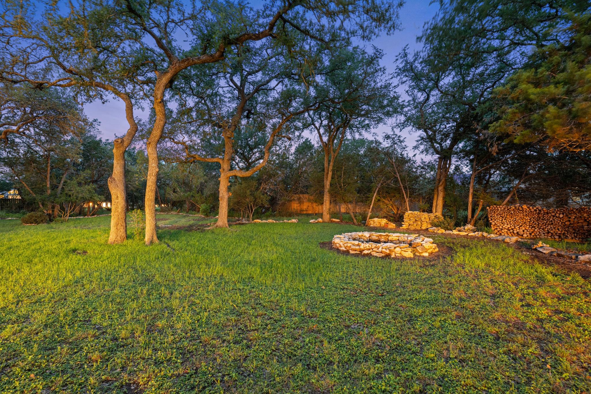 8305 Scenic Oaks Dr, Austin, TX 78737