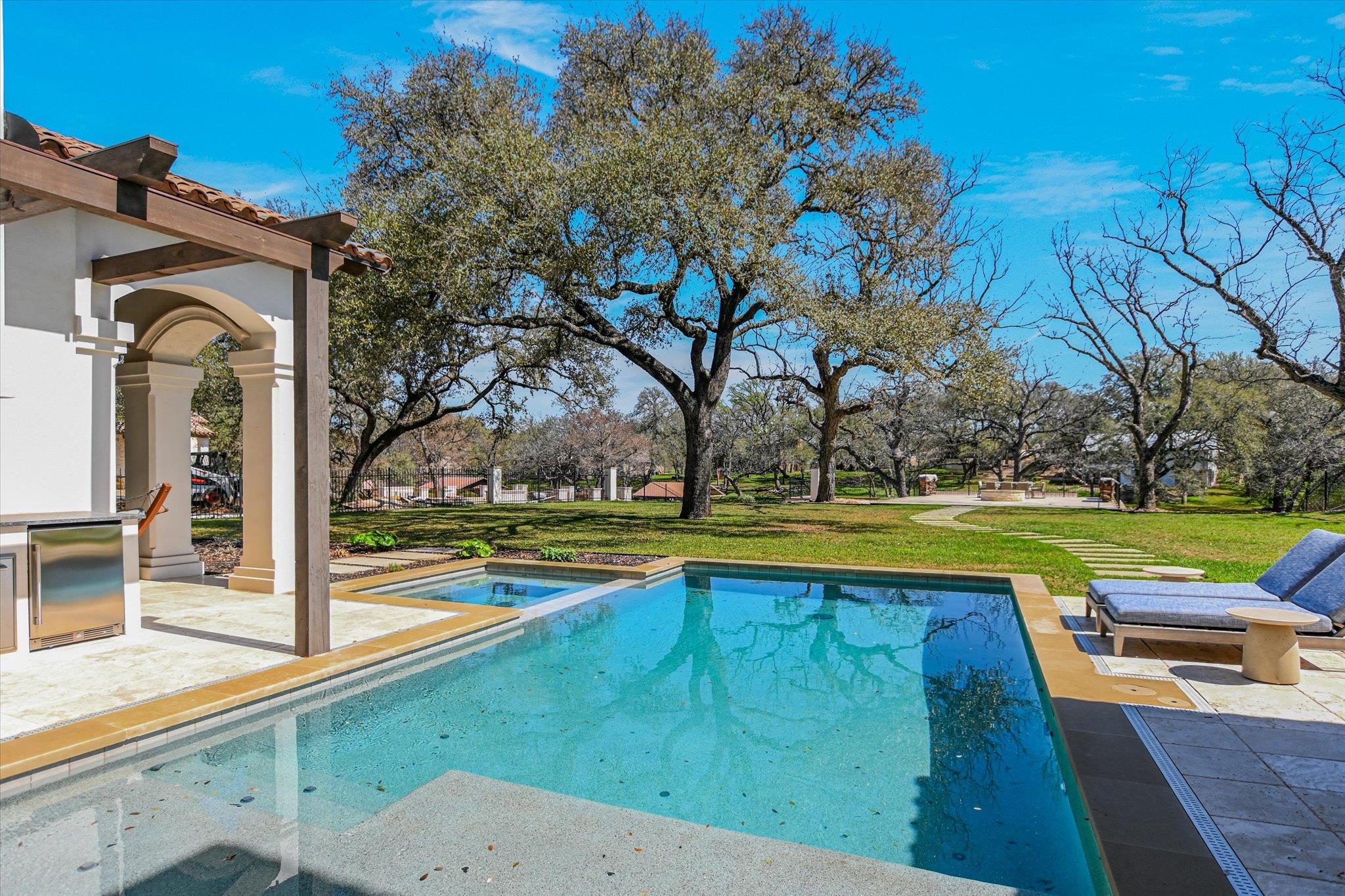 242 La Serena Loop, Horseshoe Bay, TX 78657