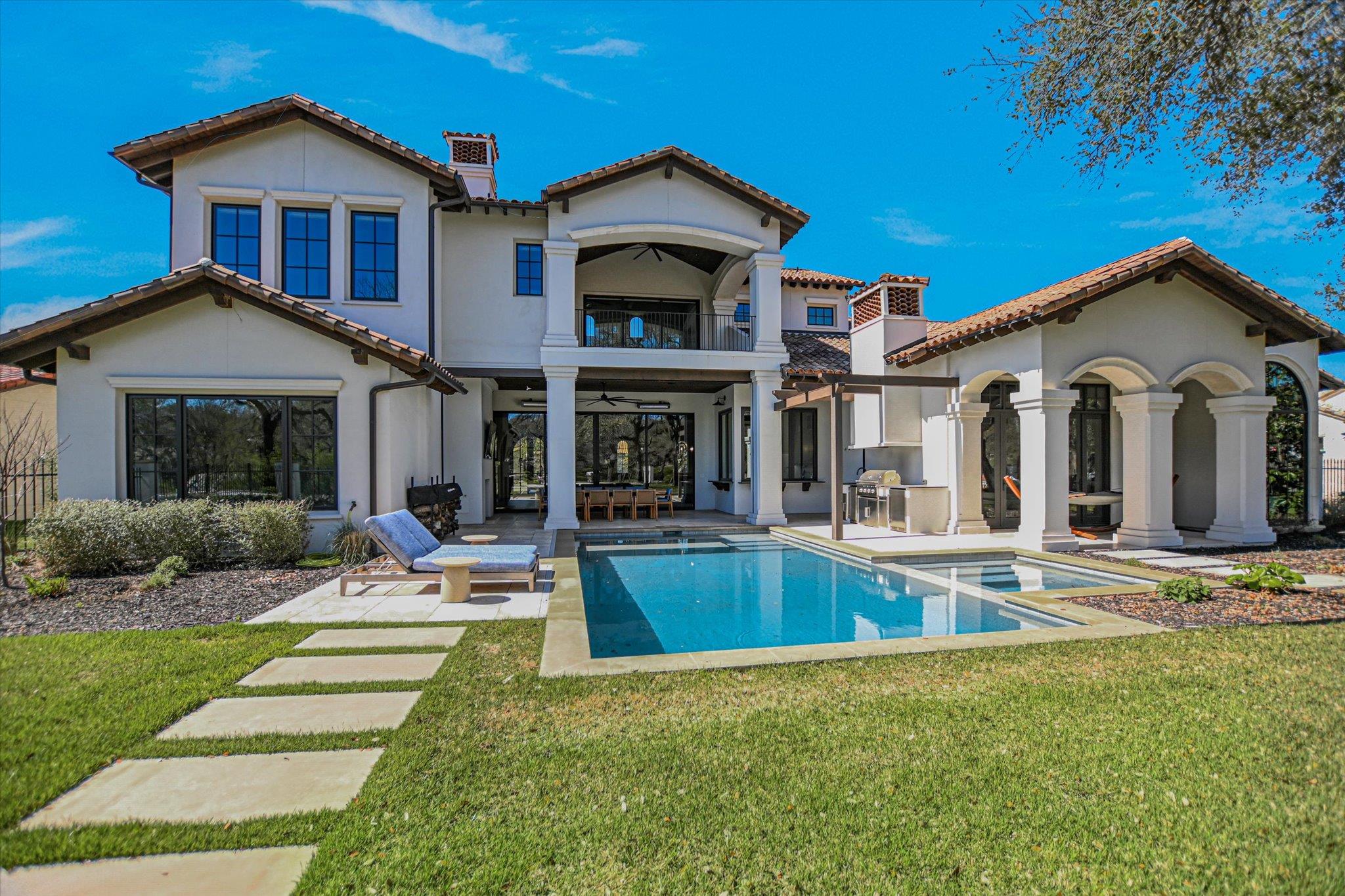 242 La Serena Loop, Horseshoe Bay, TX 78657