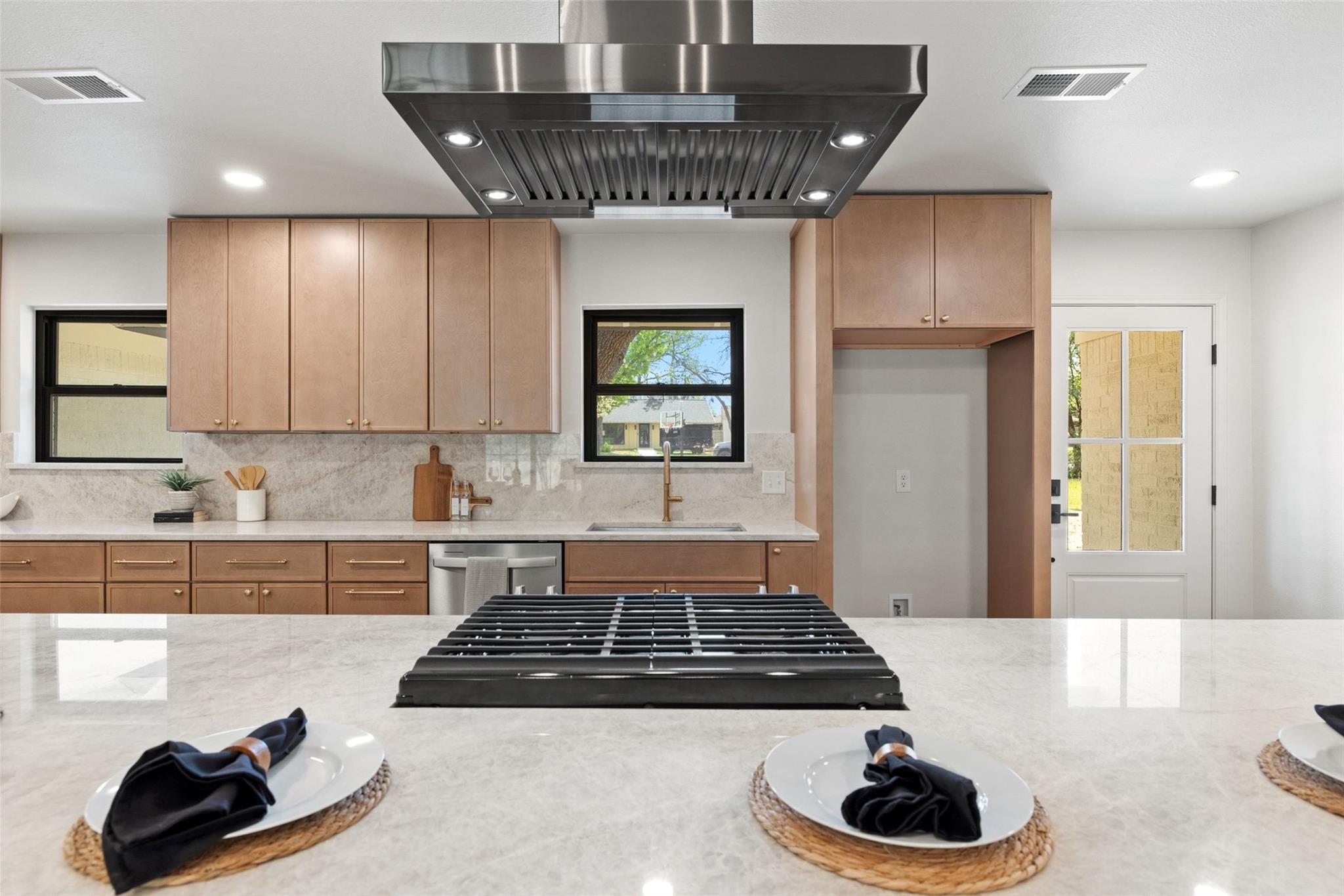 2008 Lazy Brook Cir, Austin, TX 78723