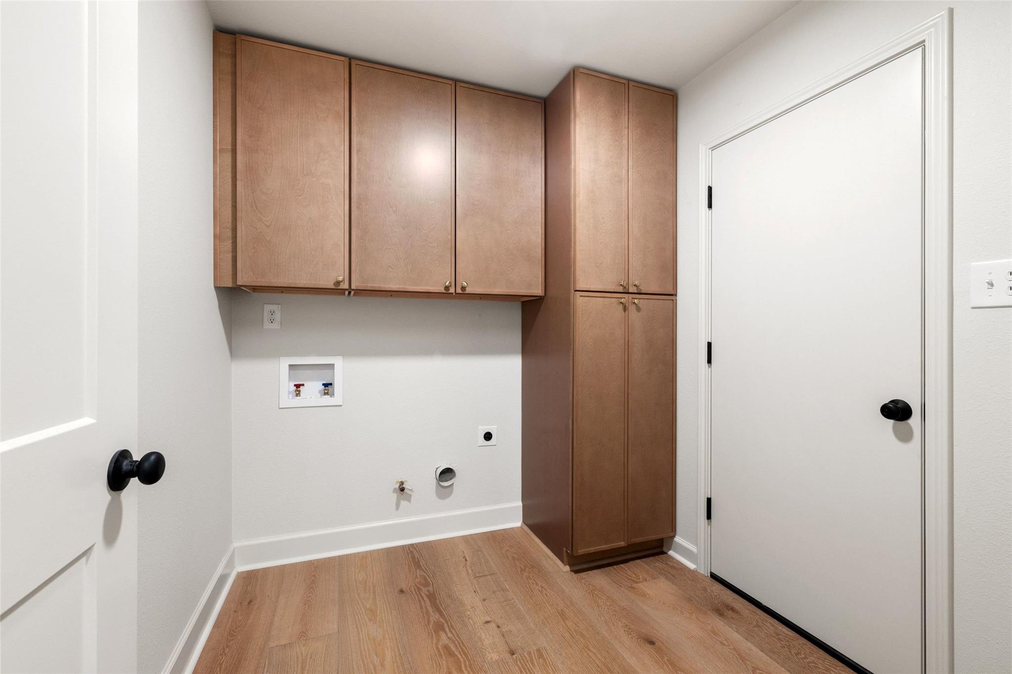 2008 Lazy Brook Cir, Austin, TX 78723