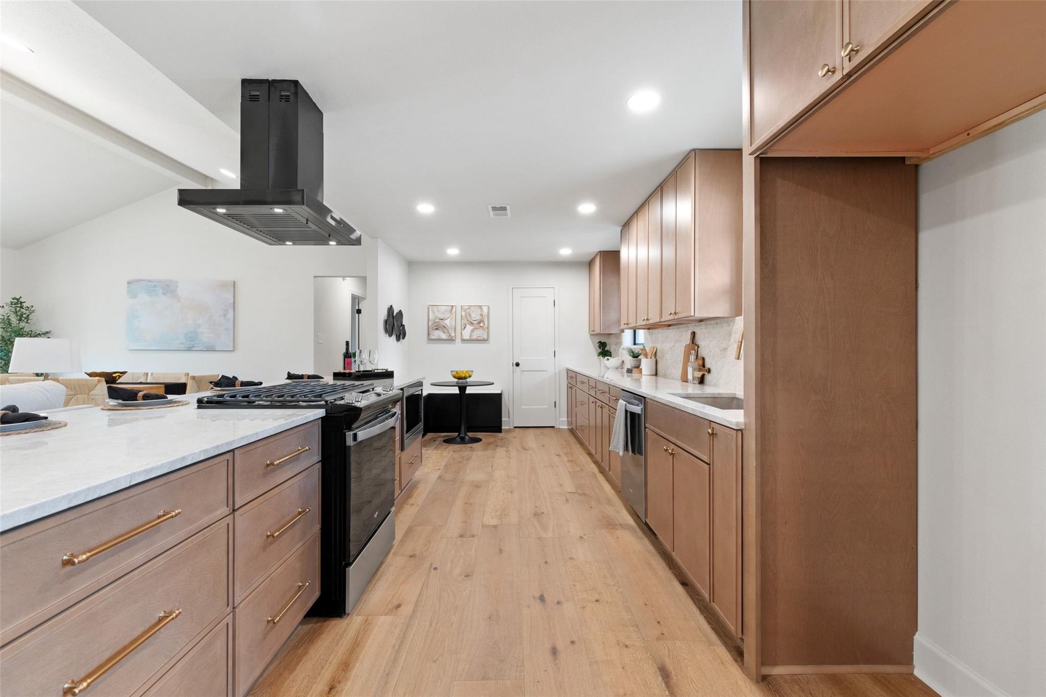 2008 Lazy Brook Cir, Austin, TX 78723