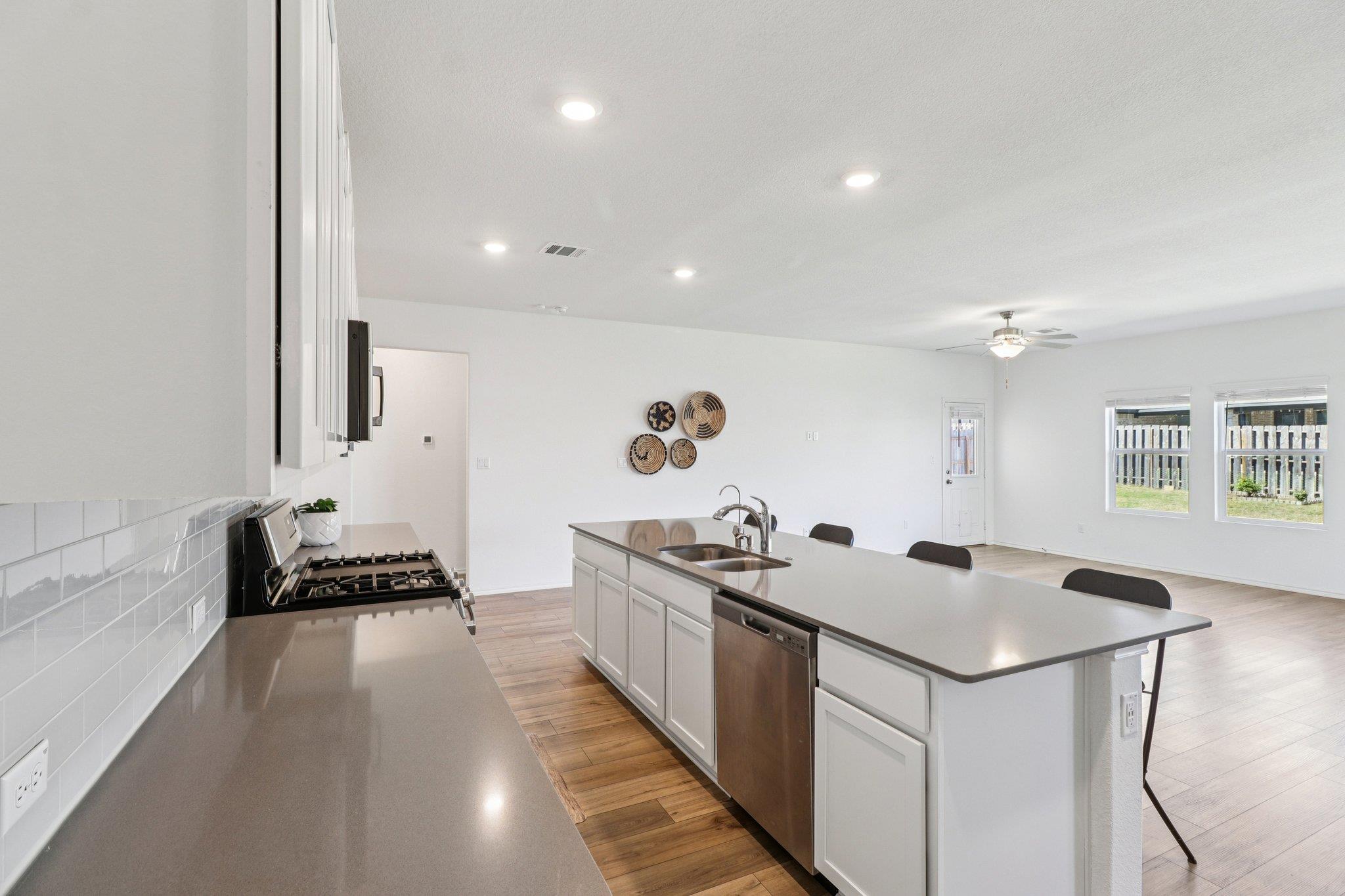 1201 Mallow Rd, Leander, TX 78641