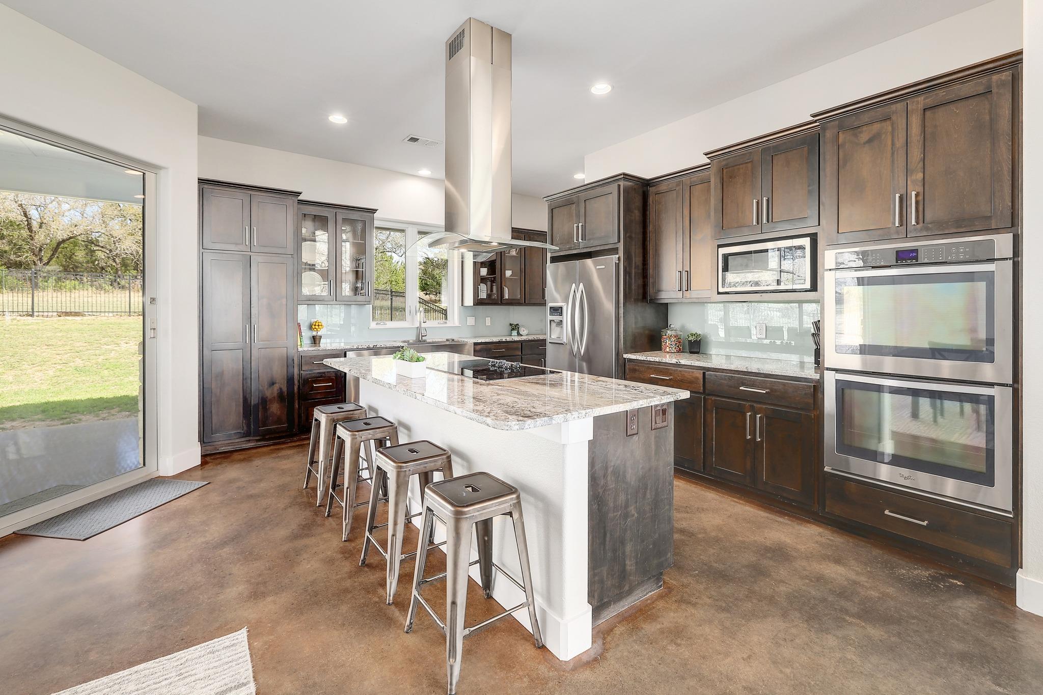 23928 Oscar Rd, Spicewood, TX 78669