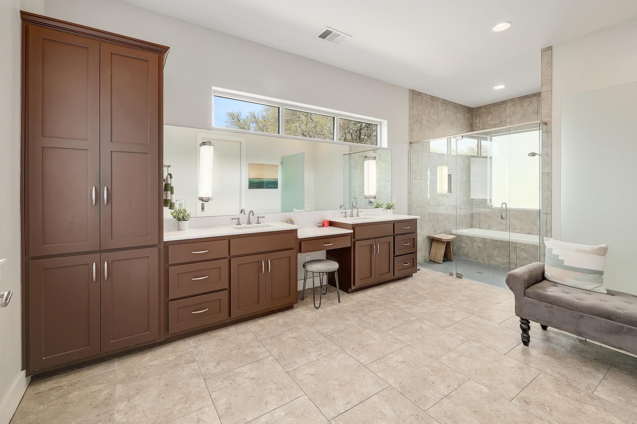 23928 Oscar Rd, Spicewood, TX 78669