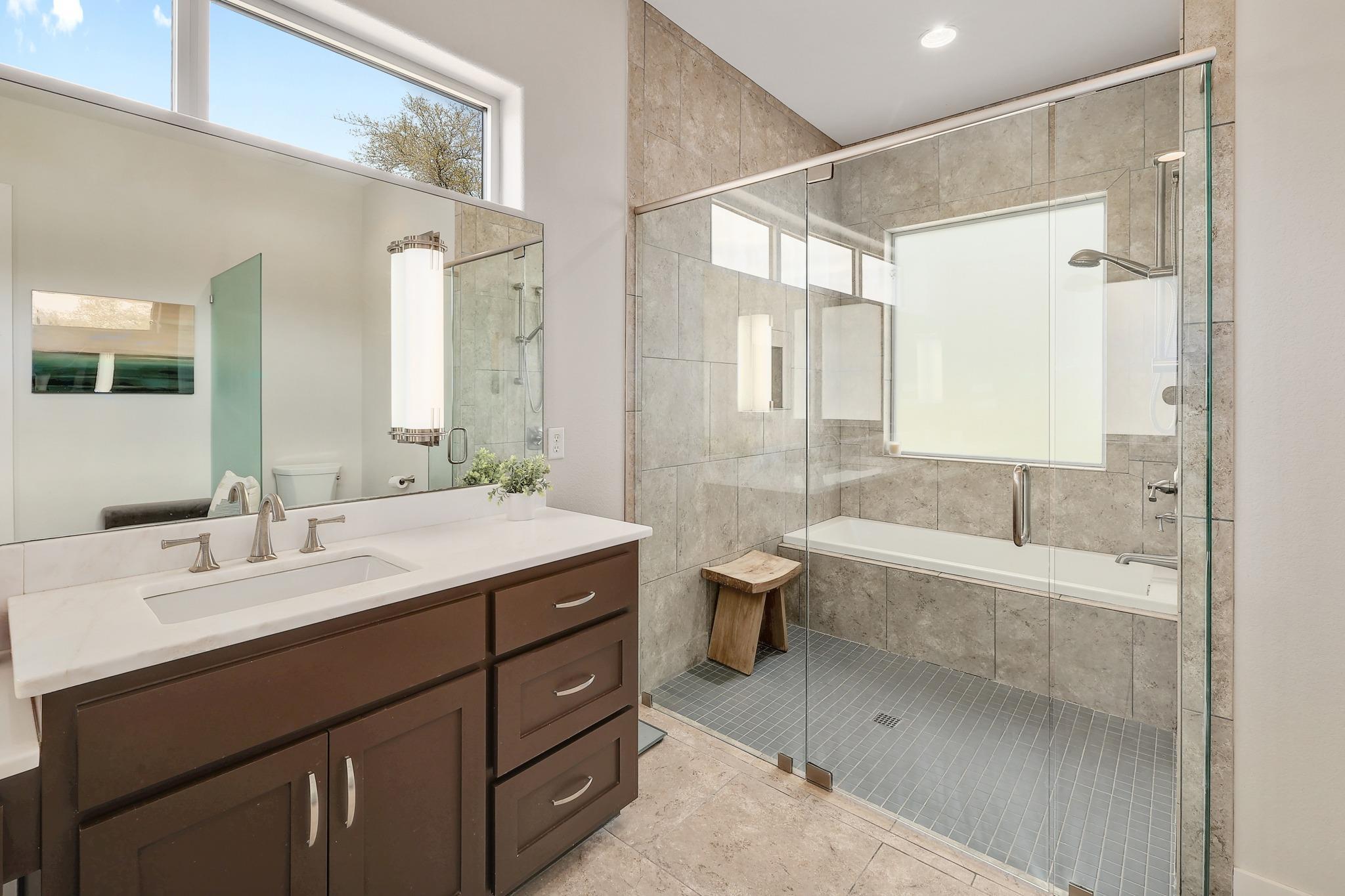 23928 Oscar Rd, Spicewood, TX 78669