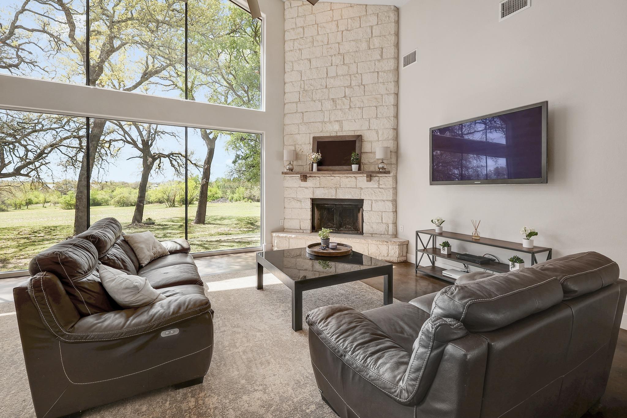 23928 Oscar Rd, Spicewood, TX 78669