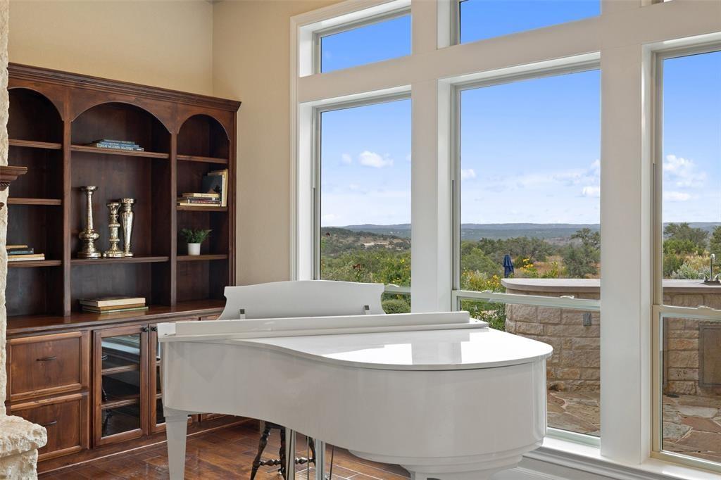 1900 Byrd Ranch Rd, Johnson City, TX 78636