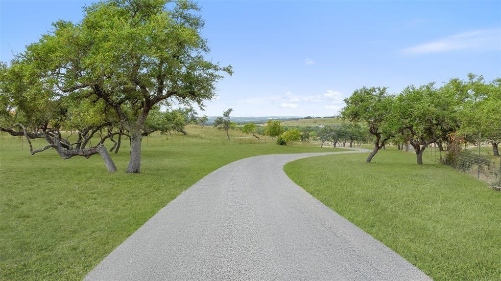 1900 Byrd Ranch Rd, Johnson City, TX 78636