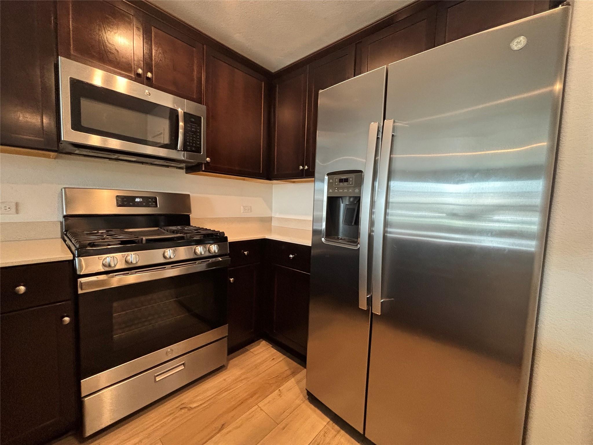 13725 Knights Branch Dr, Elgin, TX 78621