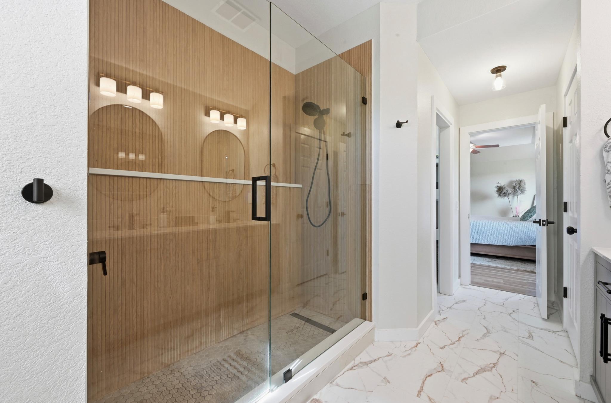 902 Tanglewood Dr, Leander, TX 78641