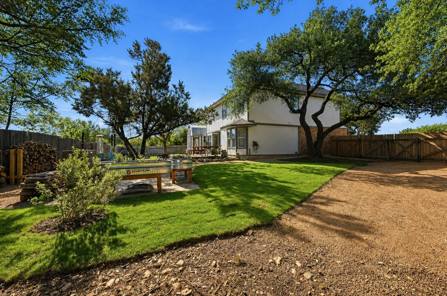 902 Tanglewood Dr, Leander, TX 78641