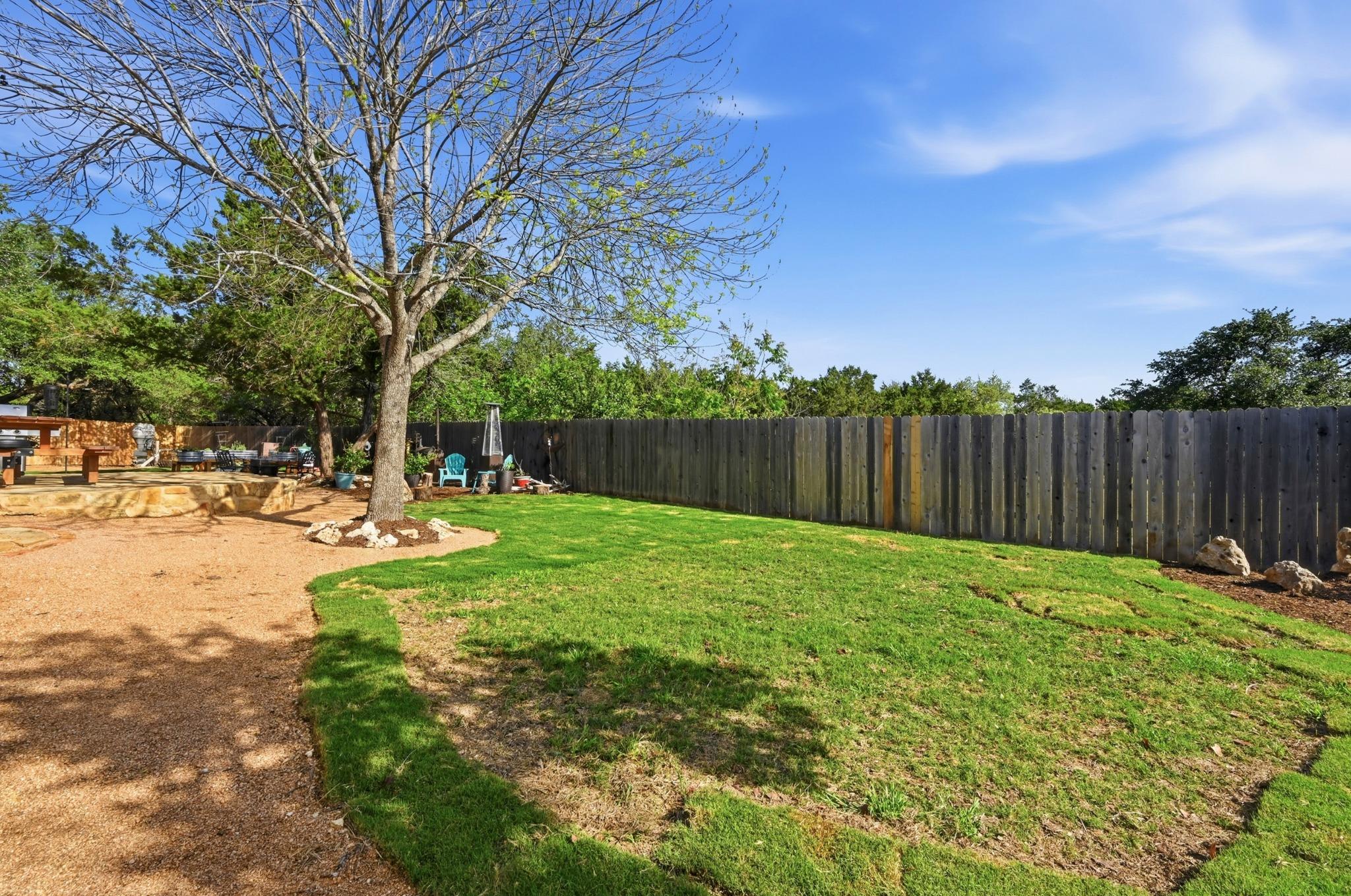 902 Tanglewood Dr, Leander, TX 78641