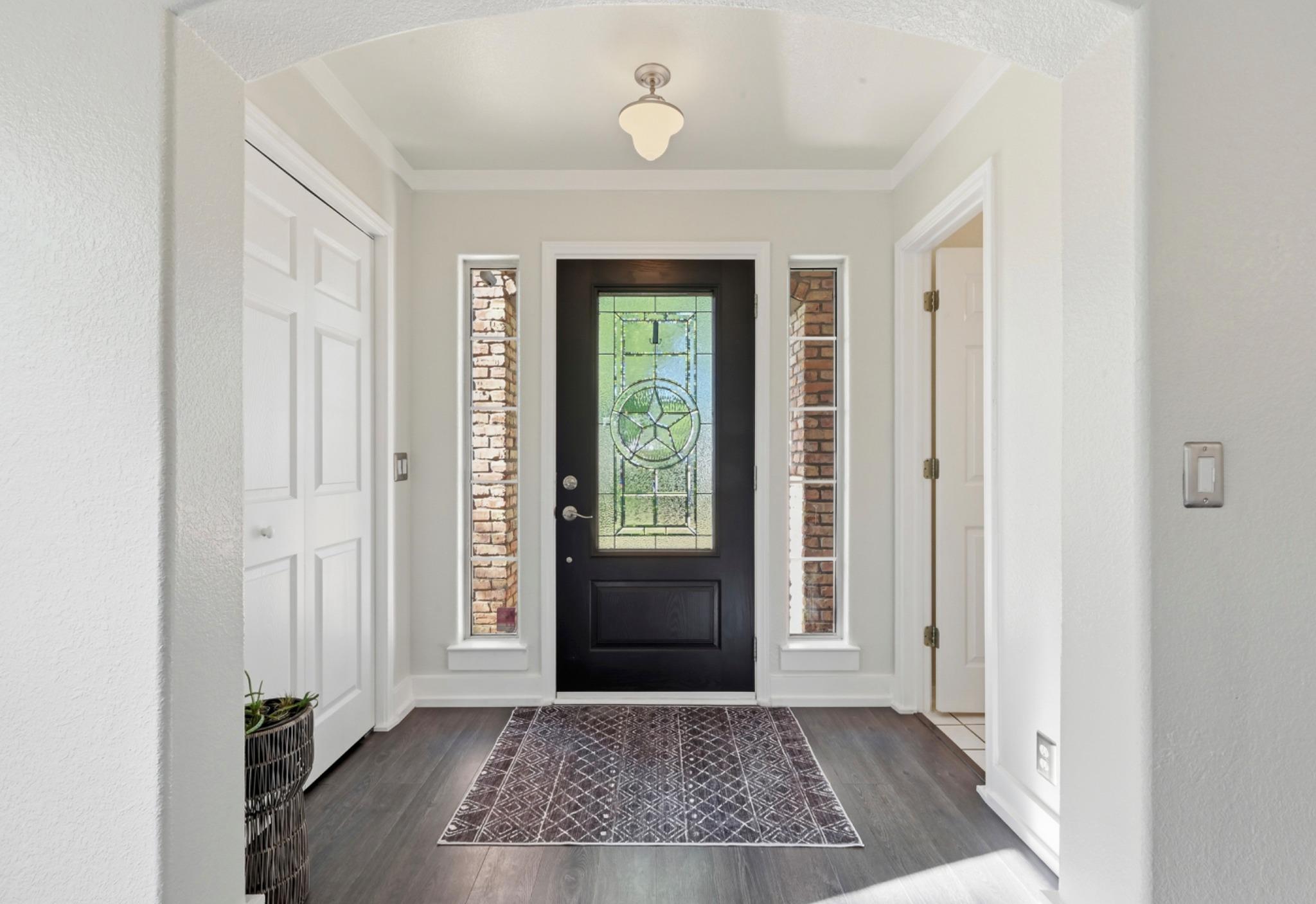 902 Tanglewood Dr, Leander, TX 78641