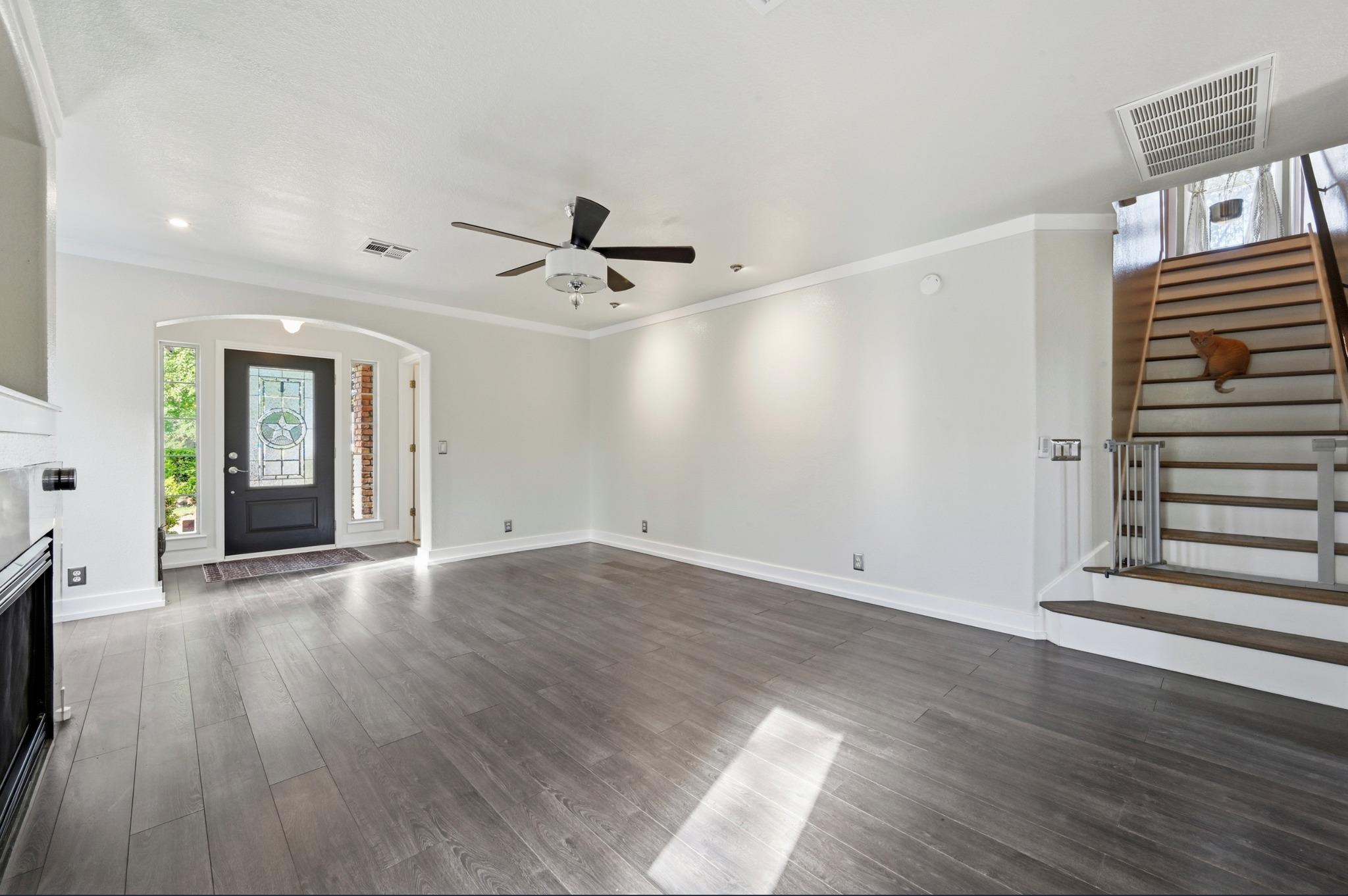 902 Tanglewood Dr, Leander, TX 78641