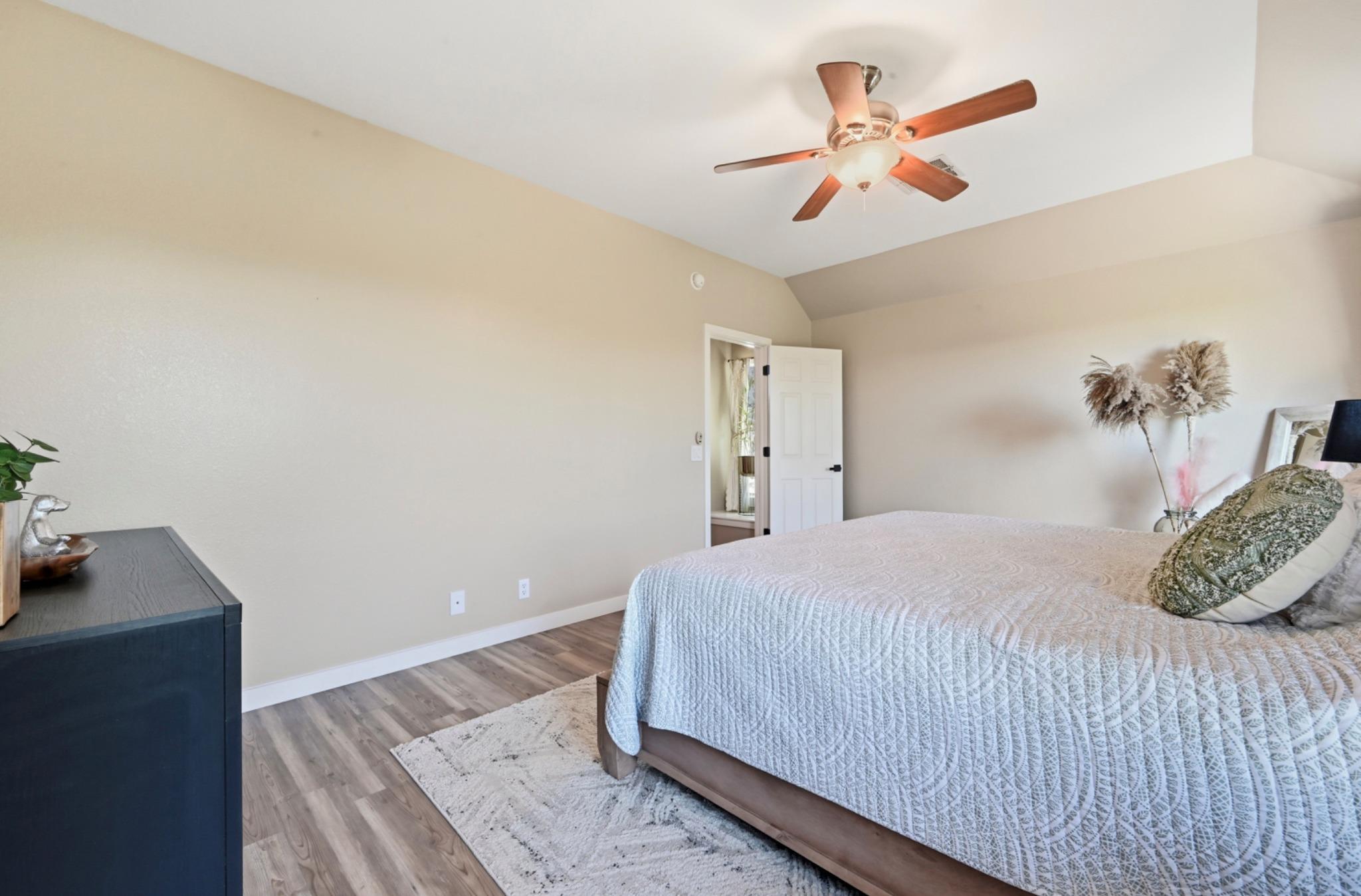 902 Tanglewood Dr, Leander, TX 78641