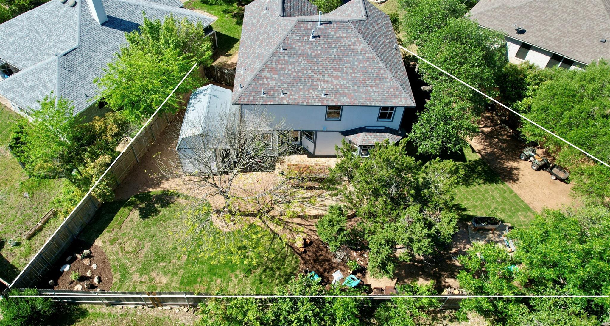 902 Tanglewood Dr, Leander, TX 78641