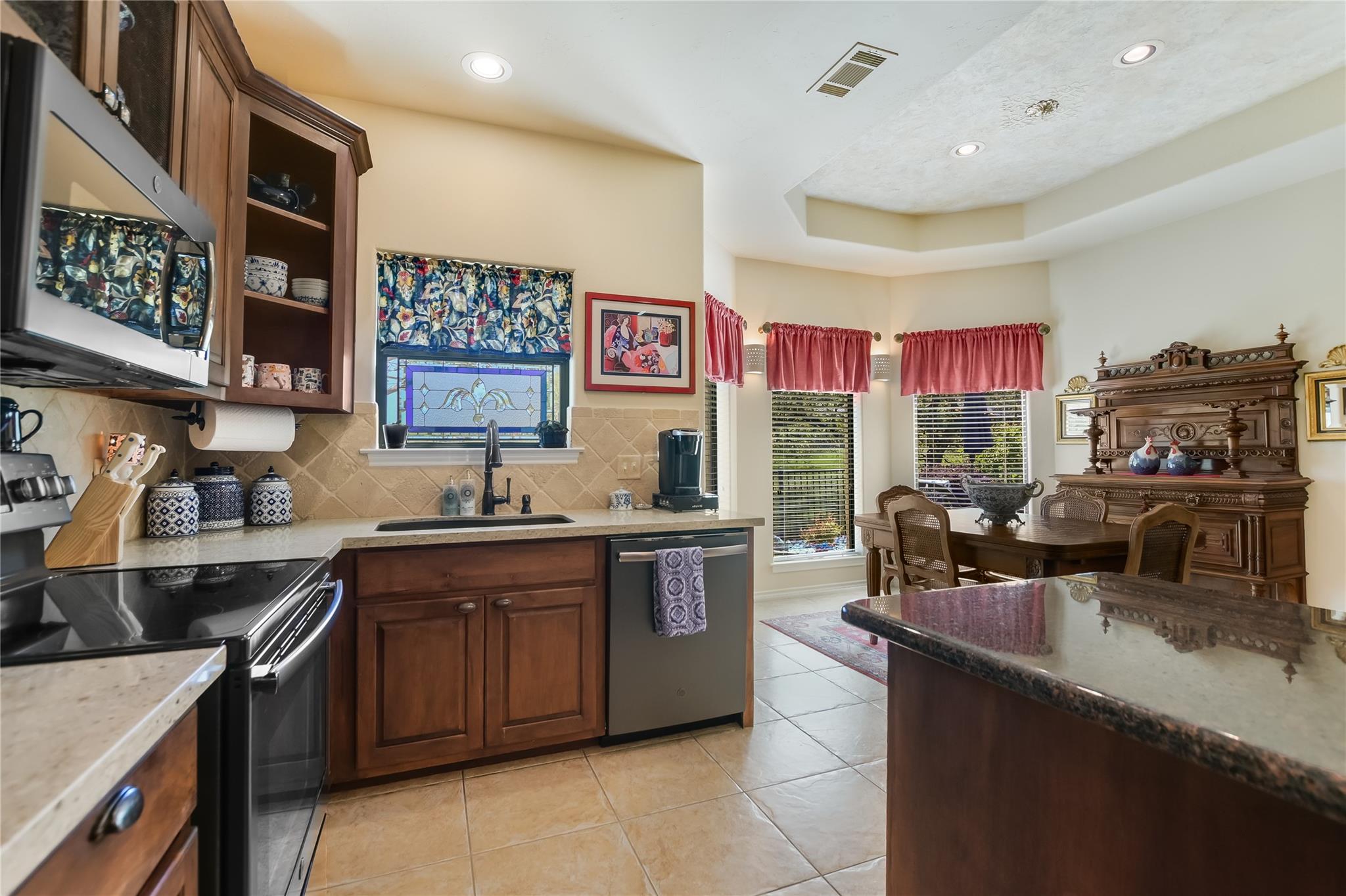 101 Western Spur, Horseshoe Bay, TX 78657