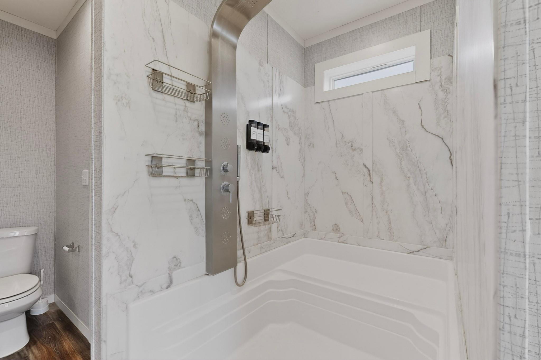 664 Garrett Rd, Yoakum, TX 77995