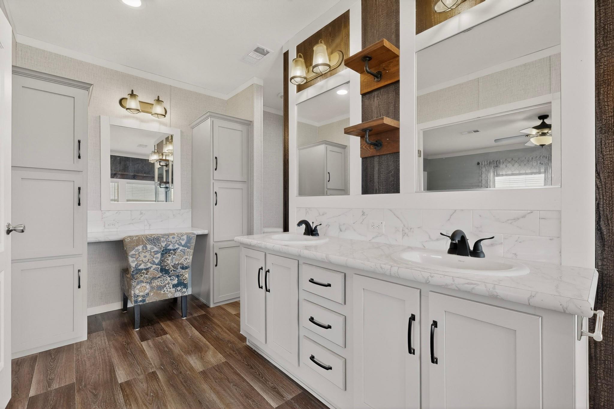 664 Garrett Rd, Yoakum, TX 77995