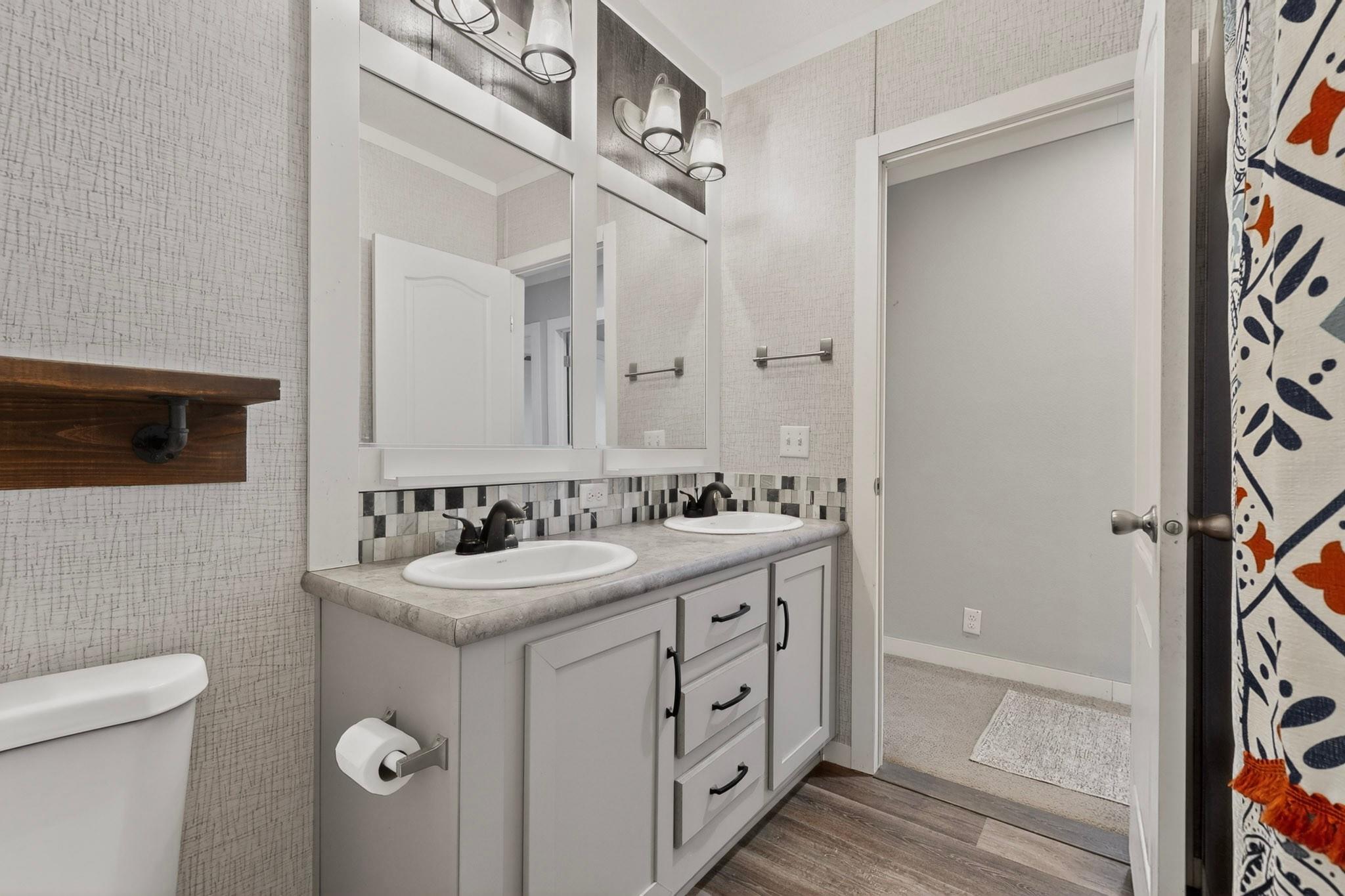 664 Garrett Rd, Yoakum, TX 77995