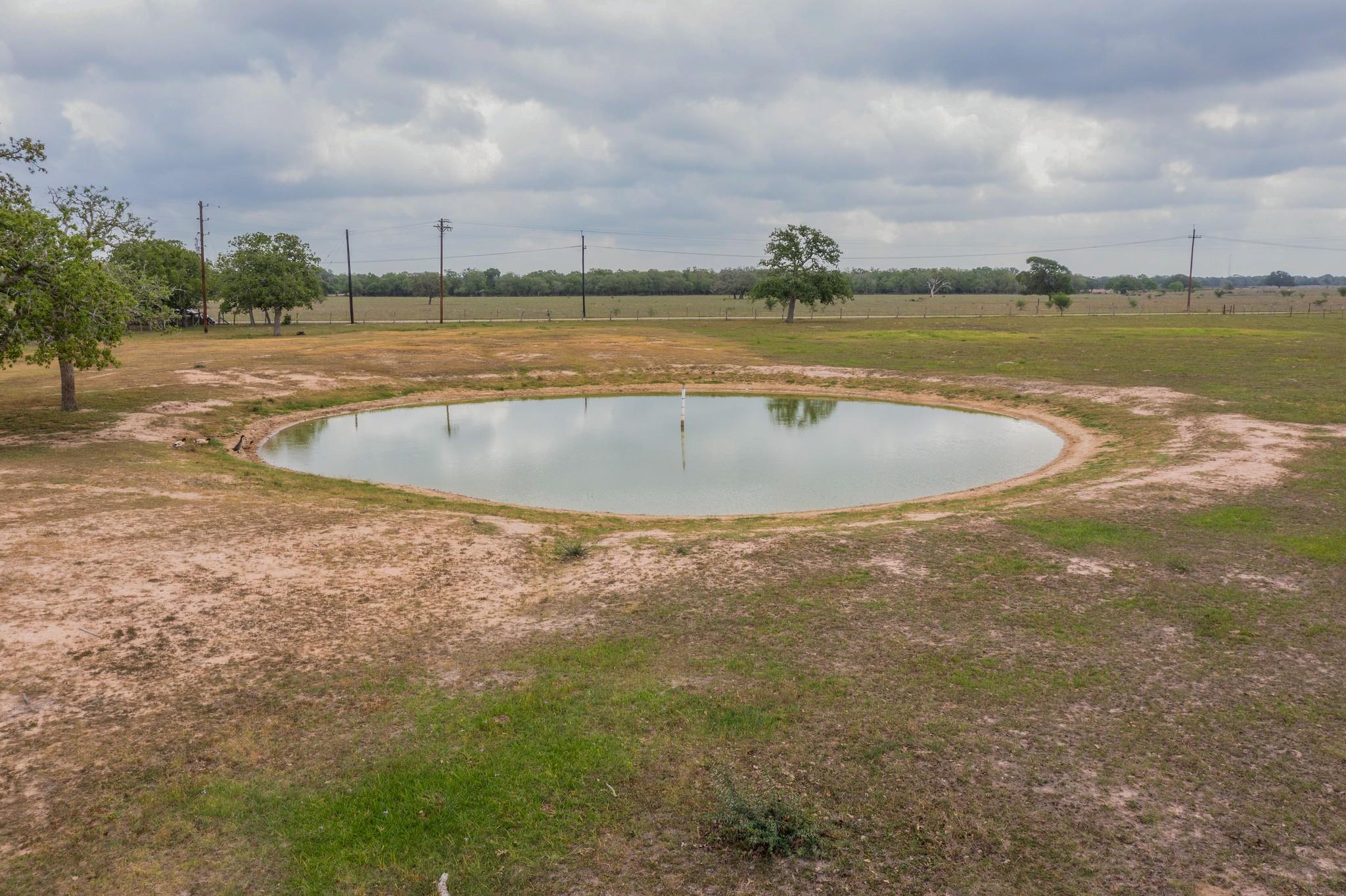 664 Garrett Rd, Yoakum, TX 77995