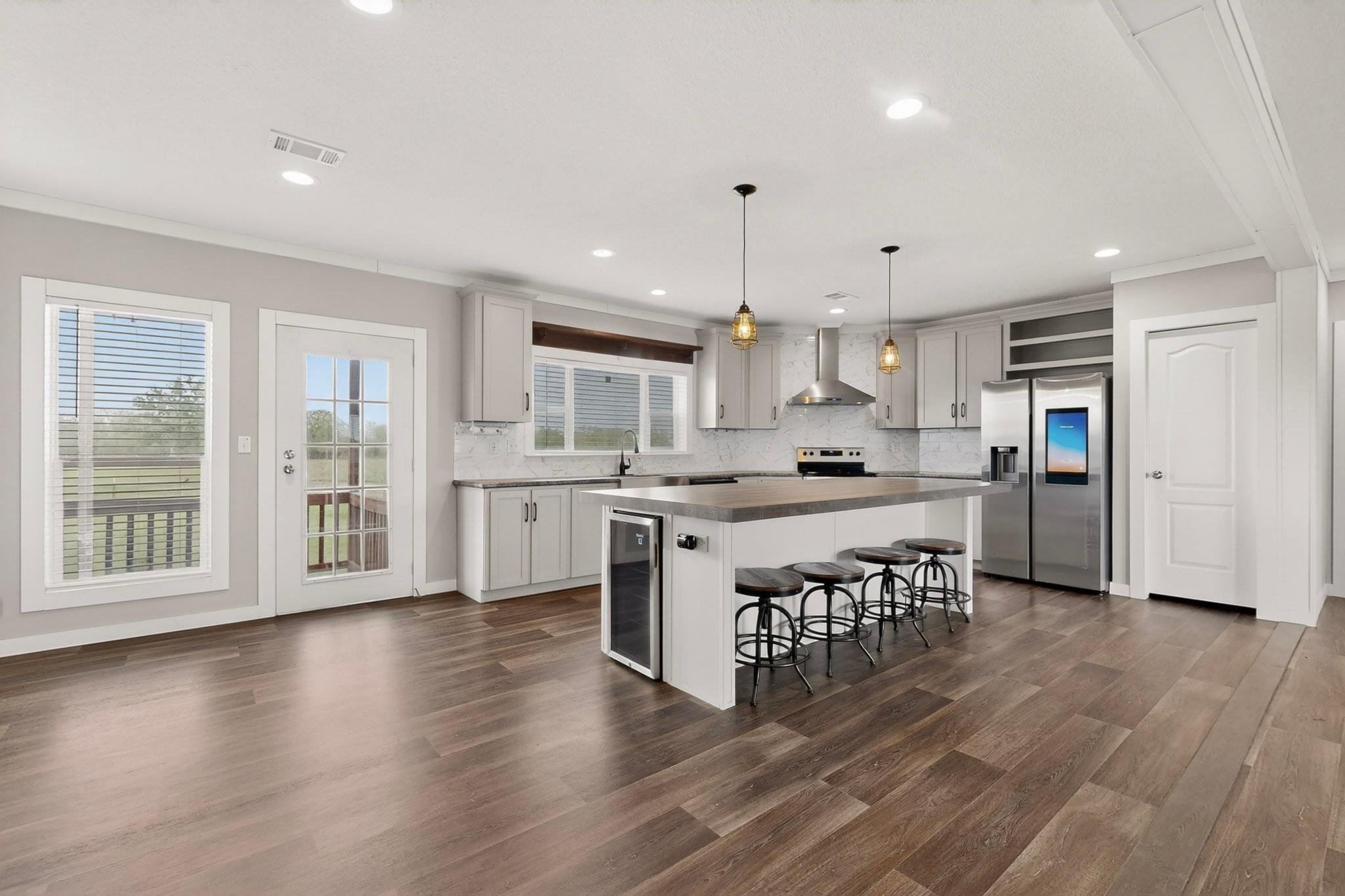 664 Garrett Rd, Yoakum, TX 77995