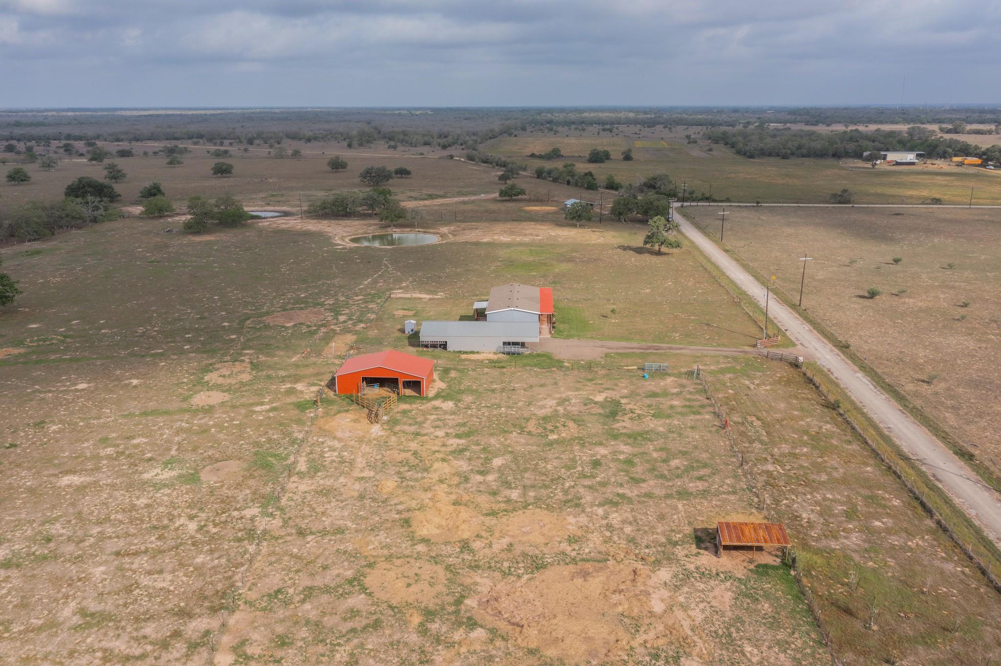 664 Garrett Rd, Yoakum, TX 77995