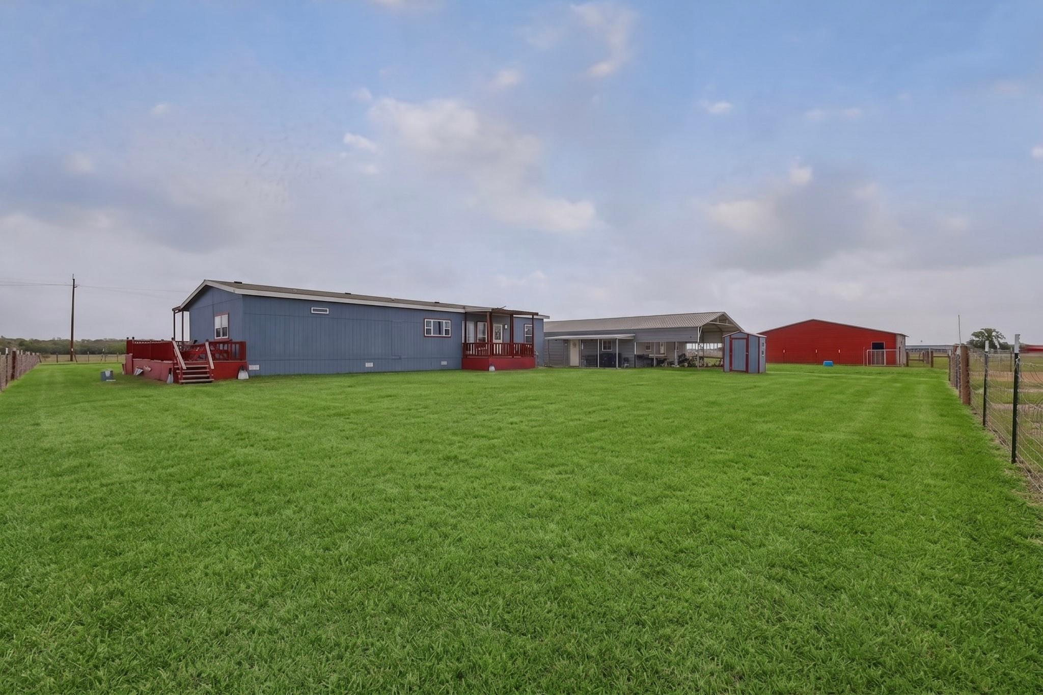 664 Garrett Rd, Yoakum, TX 77995