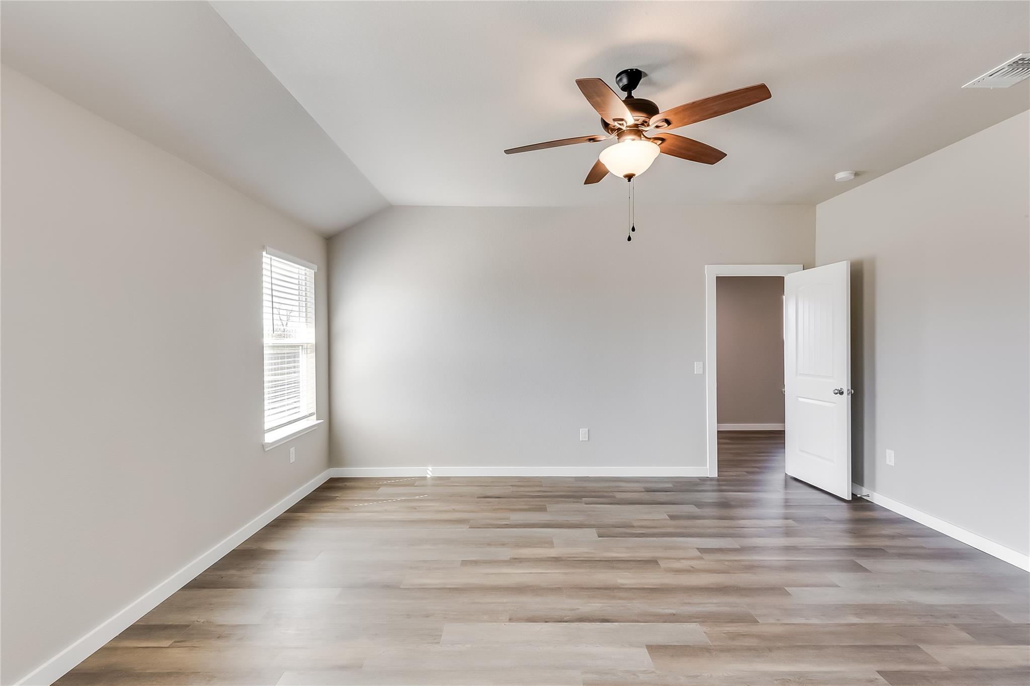 406 Camellia Dr, Hutto, TX 78634