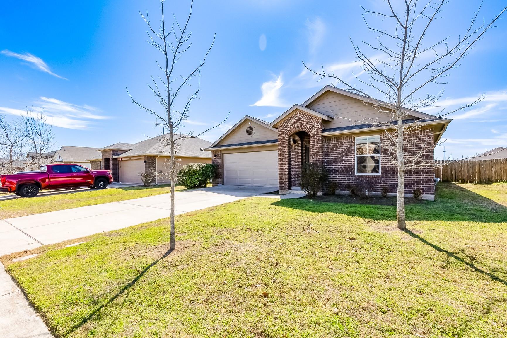 406 Camellia Dr, Hutto, TX 78634
