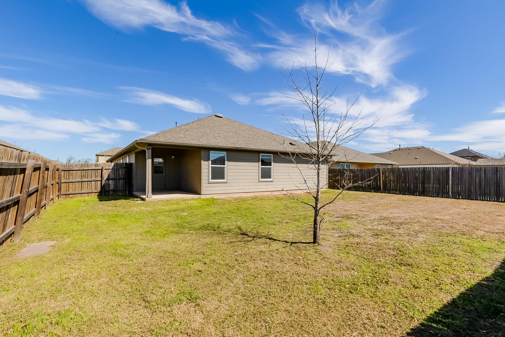 406 Camellia Dr, Hutto, TX 78634