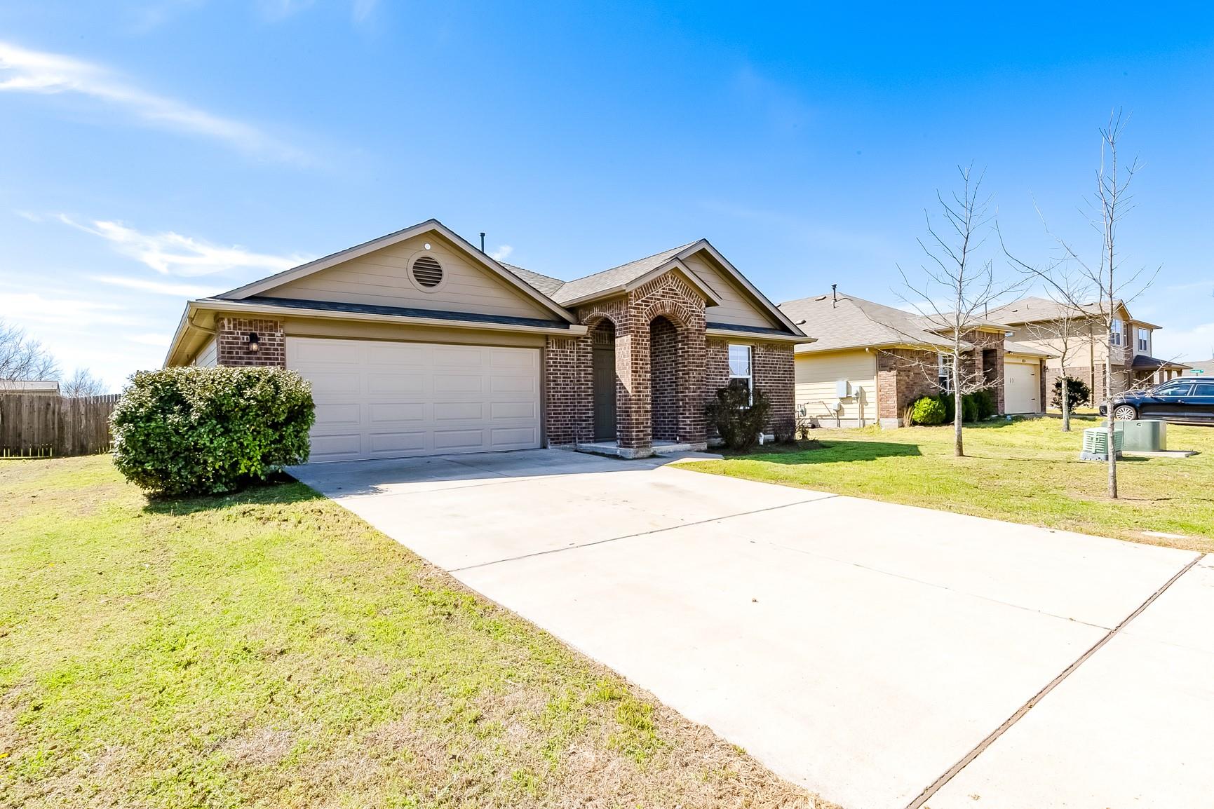 406 Camellia Dr, Hutto, TX 78634