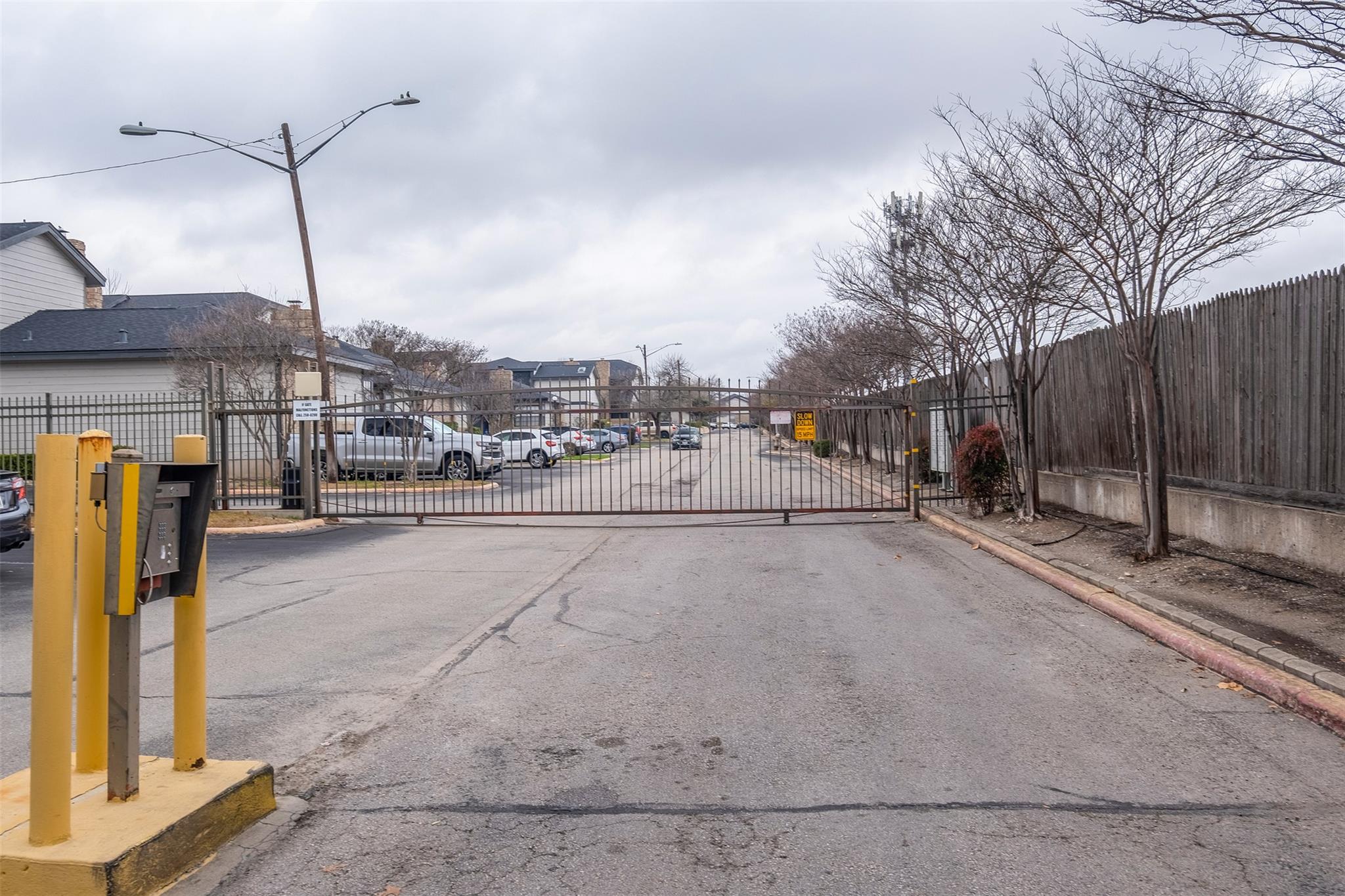 1748 Ohlen Rd # 16, Austin, TX 78757