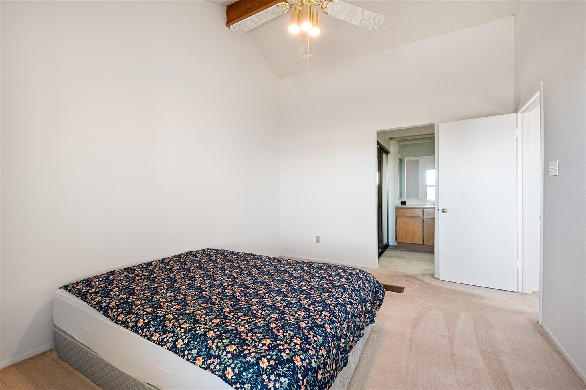 1748 Ohlen Rd # 16, Austin, TX 78757