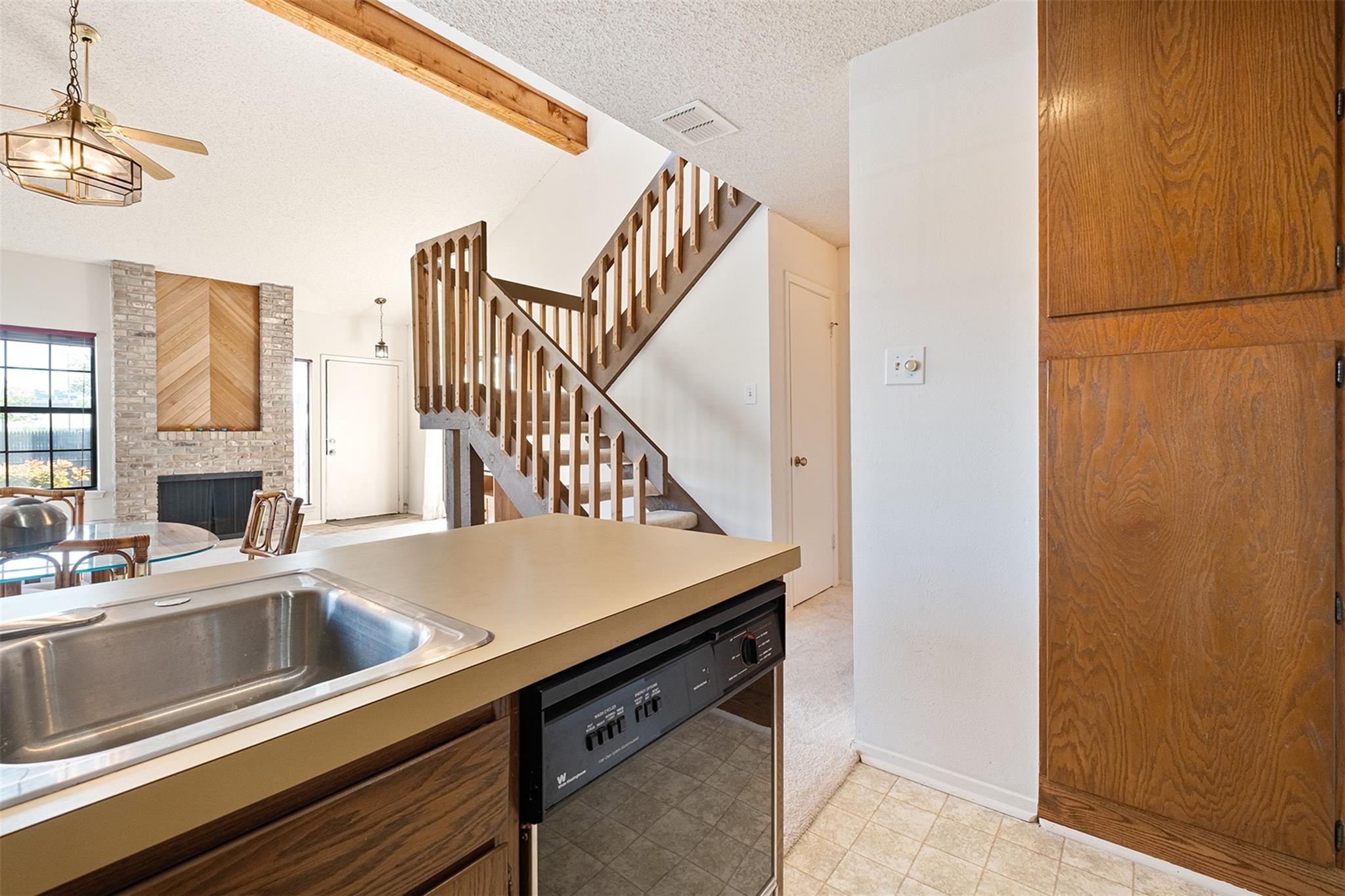 1748 Ohlen Rd # 16, Austin, TX 78757