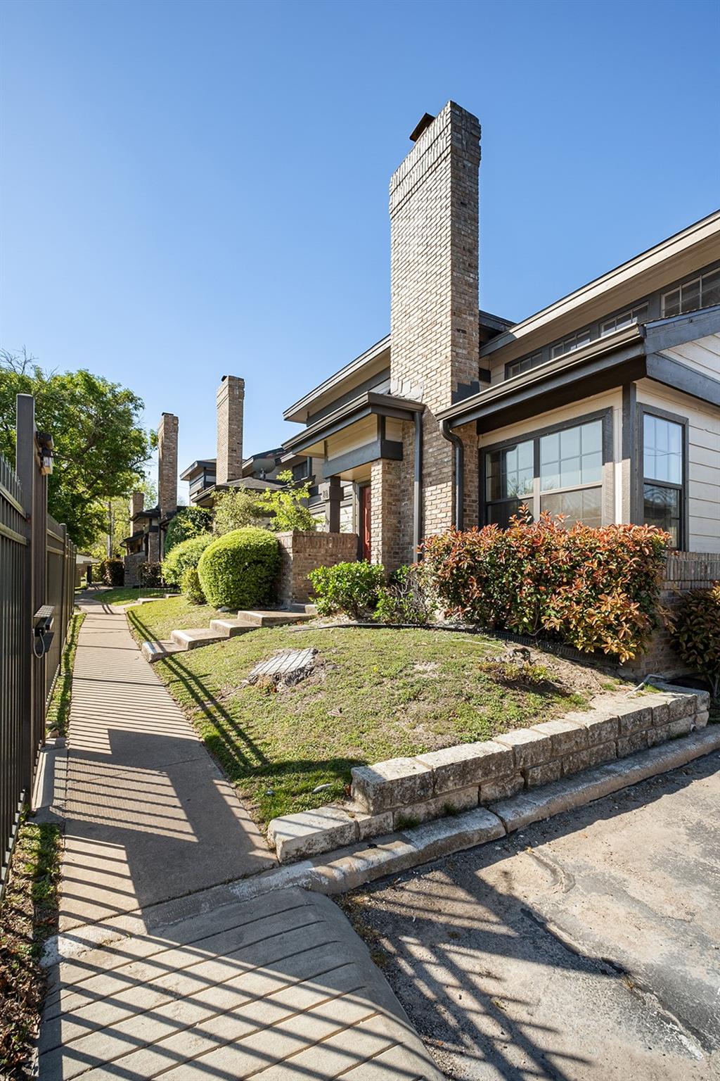 1748 Ohlen Rd # 16, Austin, TX 78757