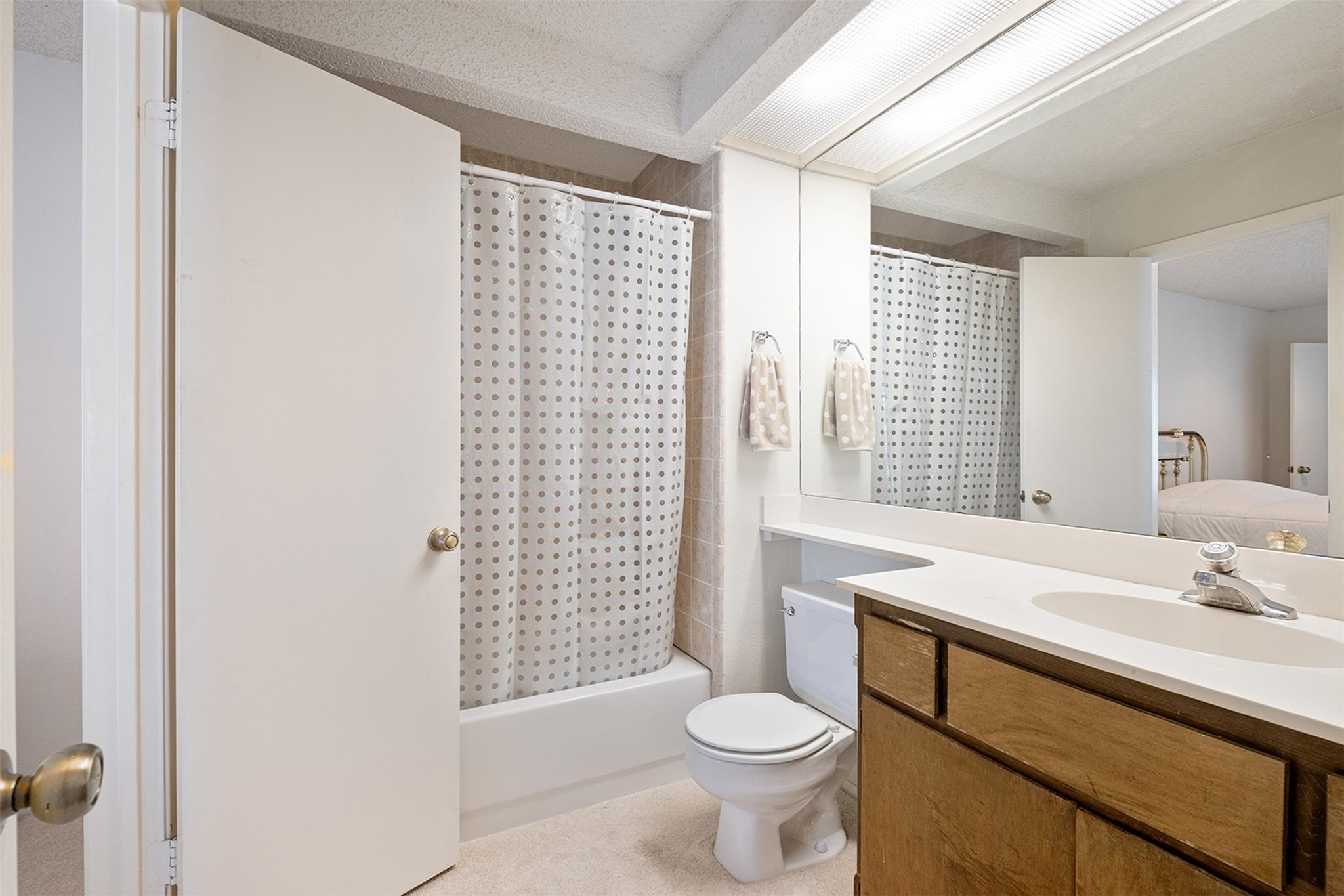 1748 Ohlen Rd # 16, Austin, TX 78757