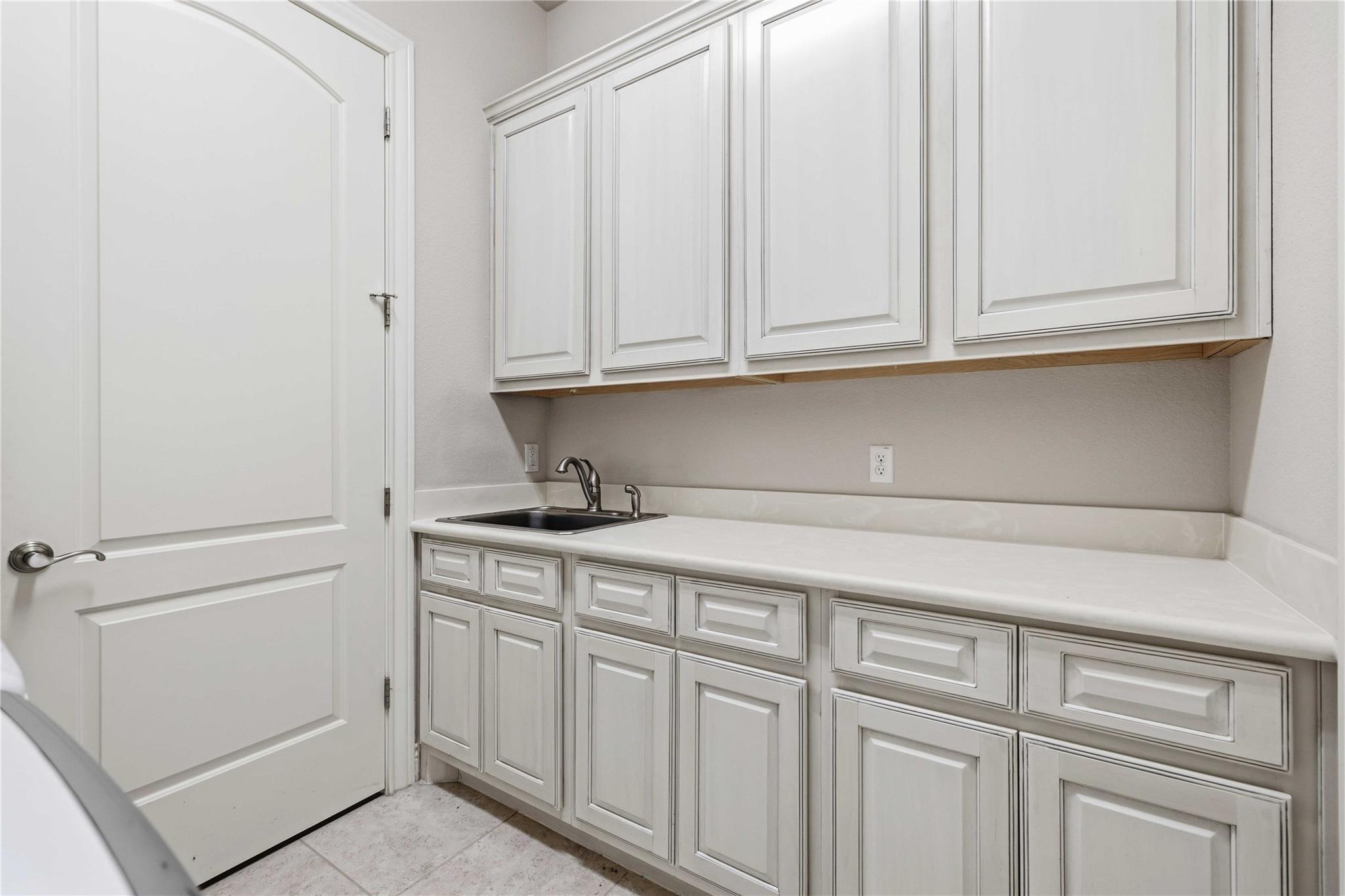 204 Delfino Cir, Lakeway, TX 78734