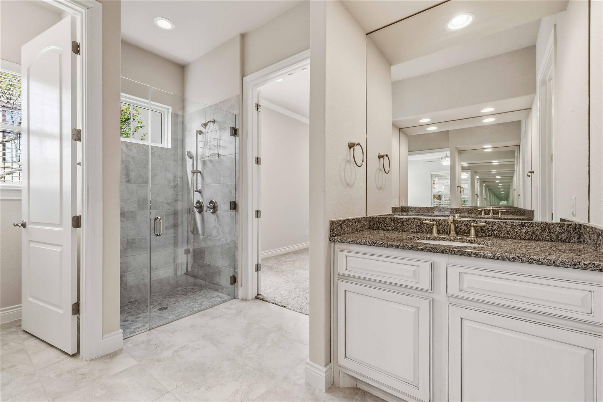 204 Delfino Cir, Lakeway, TX 78734