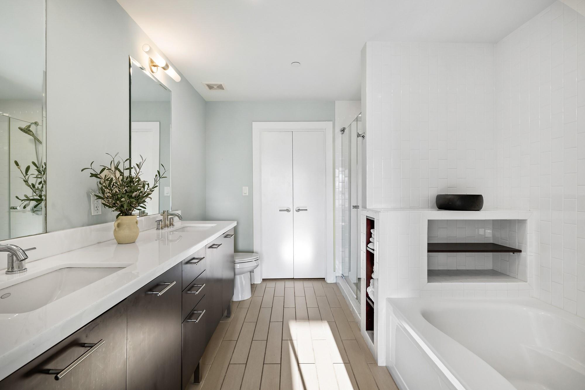 603 Davis St # 1103, Austin, TX 78701