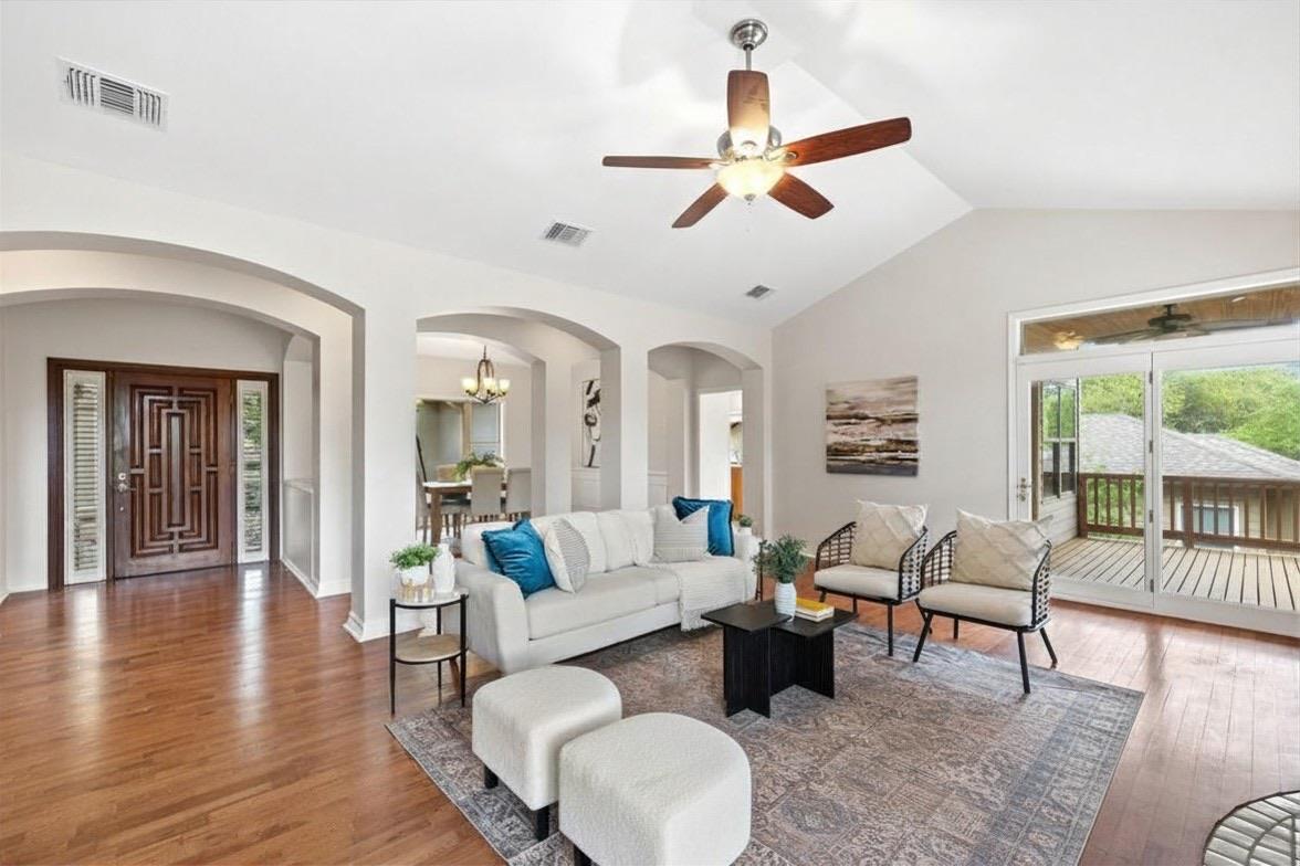 120 Royal Oak Ln, Lakeway, TX 78734