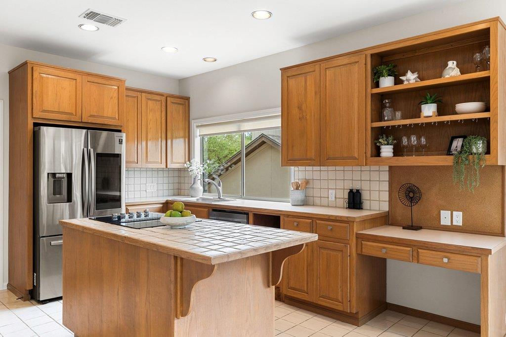 120 Royal Oak Ln, Lakeway, TX 78734