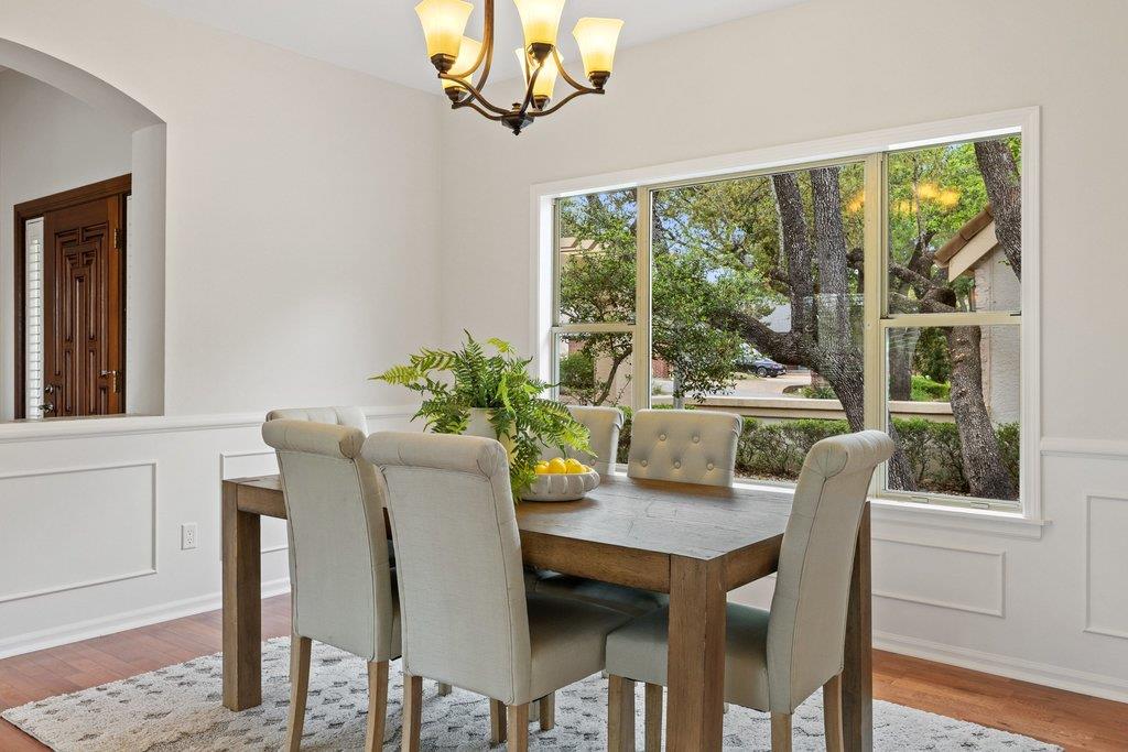 120 Royal Oak Ln, Lakeway, TX 78734