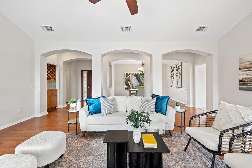 120 Royal Oak Ln, Lakeway, TX 78734