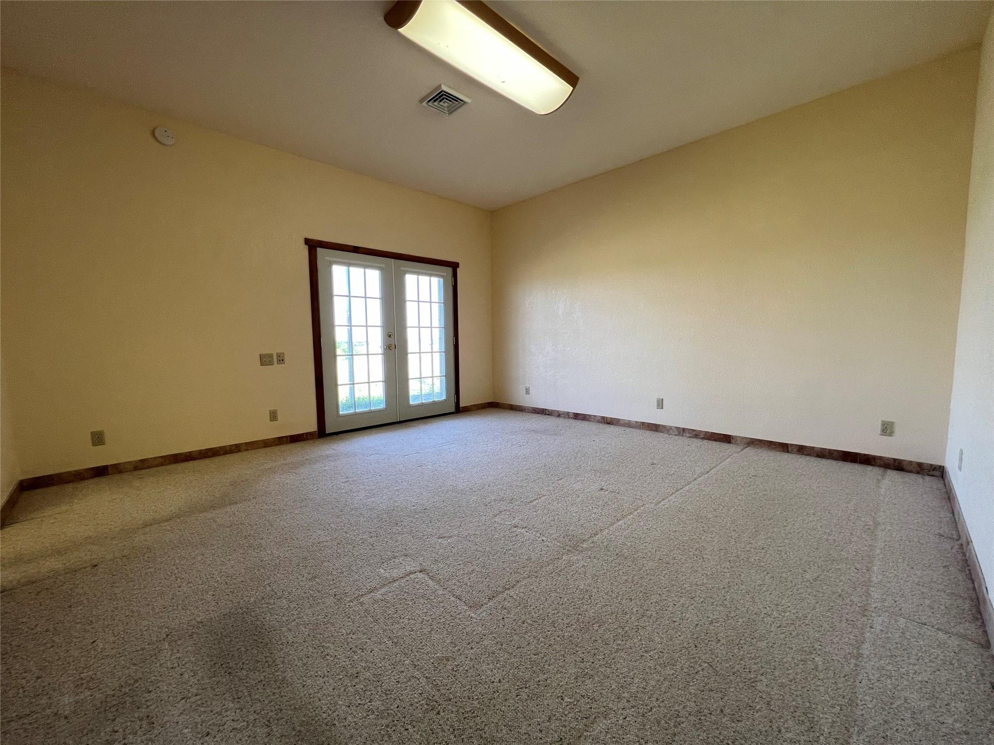 333 County Road 497, Taylor, TX 76574