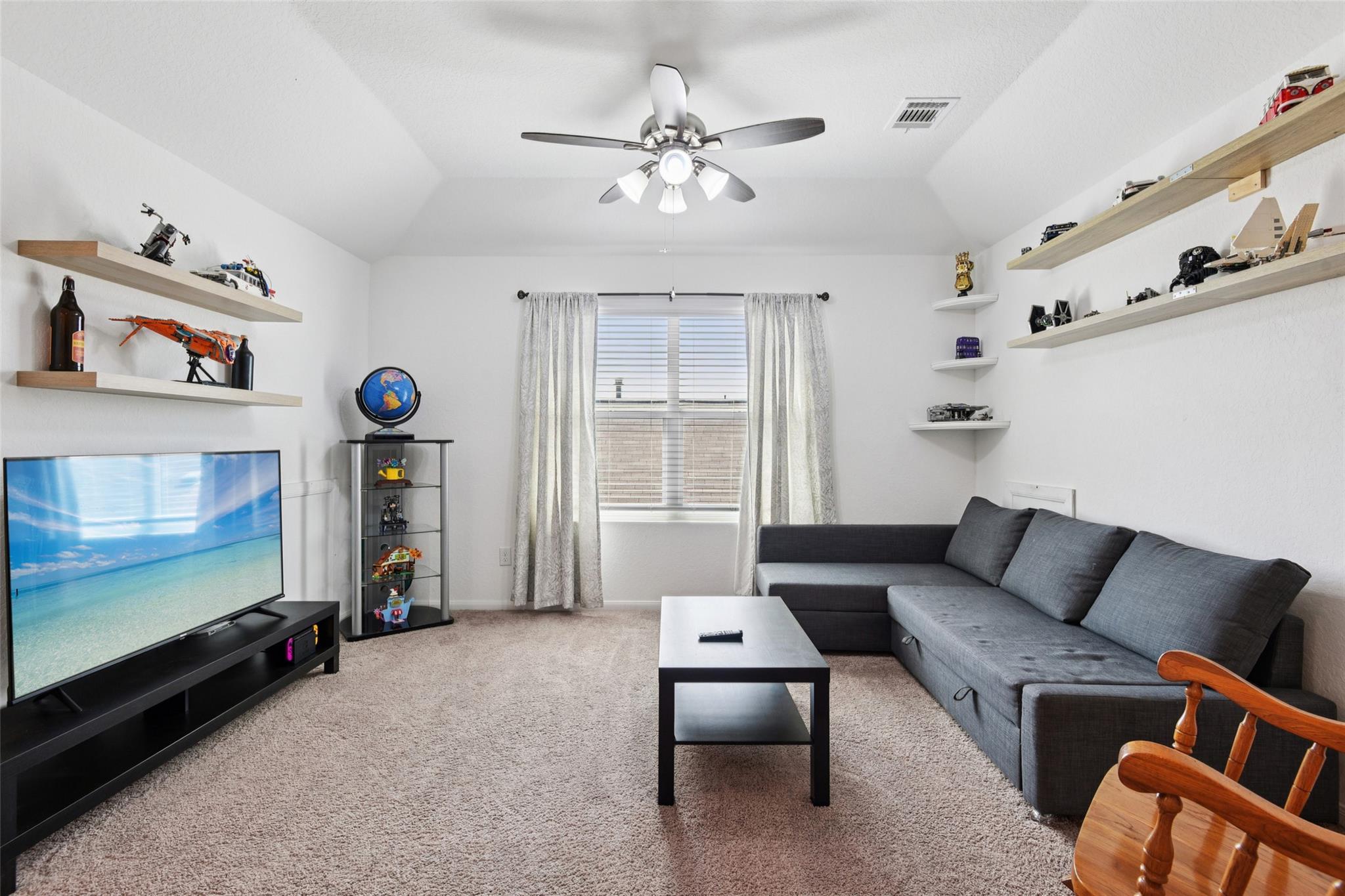 9058 Bowie Rdg, Seguin, TX 78155