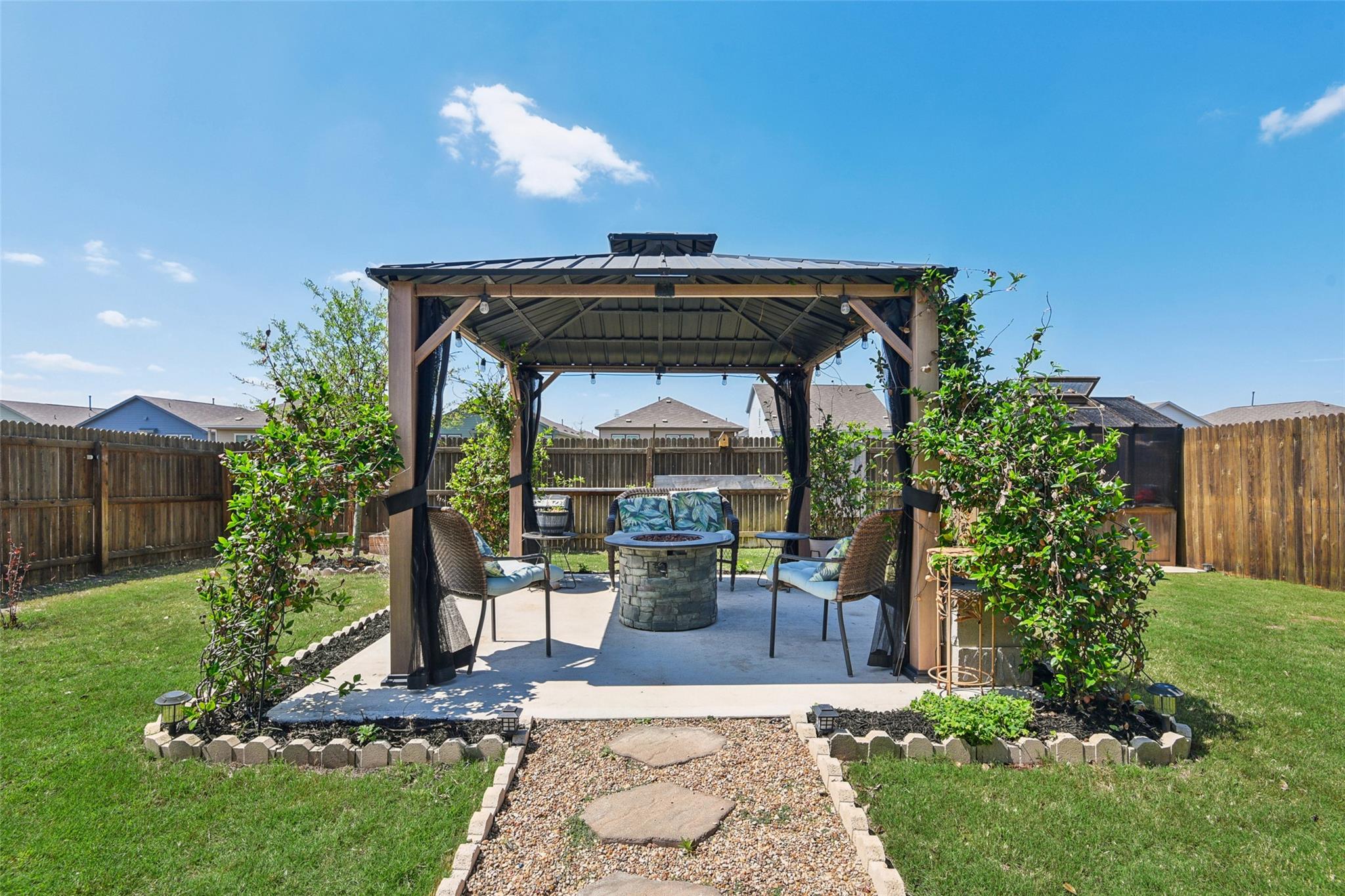 9058 Bowie Rdg, Seguin, TX 78155